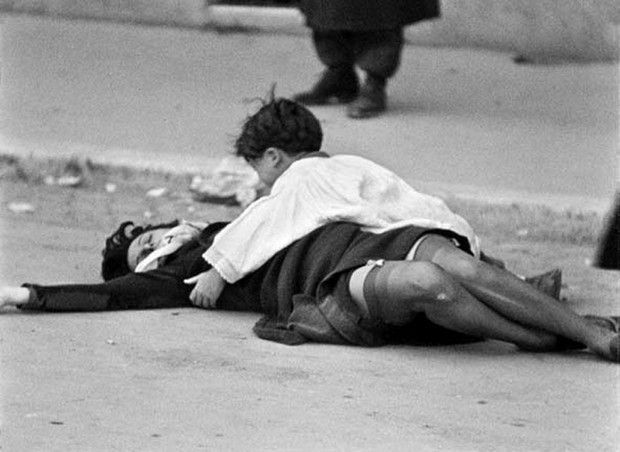 Anna Magnani in the most famous scene from Rossolini's Roma CittÃƒÂƒÃ‚ÂƒÃƒÂ‚Ã‚ÂƒÃƒÂƒÃ‚Â‚ÃƒÂ‚Ã‚ÂƒÃƒÂƒÃ‚ÂƒÃƒÂ‚Ã‚Â‚ÃƒÂƒÃ‚Â‚ÃƒÂ‚Ã‚ÂƒÃƒÂƒÃ‚ÂƒÃƒÂ‚Ã‚ÂƒÃƒÂƒÃ‚Â‚ÃƒÂ‚Ã‚Â‚ÃƒÂƒÃ‚ÂƒÃƒÂ‚Ã‚Â‚ÃƒÂƒÃ‚Â‚ÃƒÂ‚Ã‚ÂƒÃƒÂƒÃ‚ÂƒÃƒÂ‚Ã‚ÂƒÃƒÂƒÃ‚Â‚ÃƒÂ‚Ã‚ÂƒÃƒÂƒÃ‚ÂƒÃƒÂ‚Ã‚Â‚ÃƒÂƒÃ‚Â‚ÃƒÂ‚Ã‚Â‚ÃƒÂƒÃ‚ÂƒÃƒÂ‚Ã‚ÂƒÃƒÂƒÃ‚Â‚ÃƒÂ‚Ã‚Â‚ÃƒÂƒÃ‚ÂƒÃƒÂ‚Ã‚Â‚ÃƒÂƒÃ‚Â‚ÃƒÂ‚Ã‚ÂƒÃƒÂƒÃ‚ÂƒÃƒÂ‚Ã‚ÂƒÃƒÂƒÃ‚Â‚ÃƒÂ‚Ã‚ÂƒÃƒÂƒÃ‚ÂƒÃƒÂ‚Ã‚Â‚ÃƒÂƒÃ‚Â‚ÃƒÂ‚Ã‚ÂƒÃƒÂƒÃ‚ÂƒÃƒÂ‚Ã‚ÂƒÃƒÂƒÃ‚Â‚ÃƒÂ‚Ã‚Â‚ÃƒÂƒÃ‚ÂƒÃƒÂ‚Ã‚Â‚ÃƒÂƒÃ‚Â‚ÃƒÂ‚Ã‚Â‚ÃƒÂƒÃ‚ÂƒÃƒÂ‚Ã‚ÂƒÃƒÂƒÃ‚Â‚ÃƒÂ‚Ã‚ÂƒÃƒÂƒÃ‚ÂƒÃƒÂ‚Ã‚Â‚ÃƒÂƒÃ‚Â‚ÃƒÂ‚Ã‚Â‚ÃƒÂƒÃ‚ÂƒÃƒÂ‚Ã‚ÂƒÃƒÂƒÃ‚Â‚ÃƒÂ‚Ã‚Â‚ÃƒÂƒÃ‚ÂƒÃƒÂ‚Ã‚Â‚ÃƒÂƒÃ‚Â‚ÃƒÂ‚Ã‚ÂƒÃƒÂƒÃ‚ÂƒÃƒÂ‚Ã‚ÂƒÃƒÂƒÃ‚Â‚ÃƒÂ‚Ã‚ÂƒÃƒÂƒÃ‚ÂƒÃƒÂ‚Ã‚Â‚ÃƒÂƒÃ‚Â‚ÃƒÂ‚Ã‚ÂƒÃƒÂƒÃ‚ÂƒÃƒÂ‚Ã‚ÂƒÃƒÂƒÃ‚Â‚ÃƒÂ‚Ã‚Â‚ÃƒÂƒÃ‚ÂƒÃƒÂ‚Ã‚Â‚ÃƒÂƒÃ‚Â‚ÃƒÂ‚Ã‚ÂƒÃƒÂƒÃ‚ÂƒÃƒÂ‚Ã‚ÂƒÃƒÂƒÃ‚Â‚ÃƒÂ‚Ã‚ÂƒÃƒÂƒÃ‚ÂƒÃƒÂ‚Ã‚Â‚ÃƒÂƒÃ‚Â‚ÃƒÂ‚Ã‚Â‚ÃƒÂƒÃ‚ÂƒÃƒÂ‚Ã‚ÂƒÃƒÂƒÃ‚Â‚ÃƒÂ‚Ã‚Â‚ÃƒÂƒÃ‚ÂƒÃƒÂ‚Ã‚Â‚ÃƒÂƒÃ‚Â‚ÃƒÂ‚Ã‚Â‚ÃƒÂƒÃ‚ÂƒÃƒÂ‚Ã‚ÂƒÃƒÂƒÃ‚Â‚ÃƒÂ‚Ã‚ÂƒÃƒÂƒÃ‚ÂƒÃƒÂ‚Ã‚Â‚ÃƒÂƒÃ‚Â‚ÃƒÂ‚Ã‚ÂƒÃƒÂƒÃ‚ÂƒÃƒÂ‚Ã‚ÂƒÃƒÂƒÃ‚Â‚ÃƒÂ‚Ã‚Â‚ÃƒÂƒÃ‚ÂƒÃƒÂ‚Ã‚Â‚ÃƒÂƒÃ‚Â‚ÃƒÂ‚Ã‚Â‚ÃƒÂƒÃ‚ÂƒÃƒÂ‚Ã‚ÂƒÃƒÂƒÃ‚Â‚ÃƒÂ‚Ã‚ÂƒÃƒÂƒÃ‚ÂƒÃƒÂ‚Ã‚Â‚ÃƒÂƒÃ‚Â‚ÃƒÂ‚Ã‚Â‚ÃƒÂƒÃ‚ÂƒÃƒÂ‚Ã‚ÂƒÃƒÂƒÃ‚Â‚ÃƒÂ‚Ã‚Â‚ÃƒÂƒÃ‚ÂƒÃƒÂ‚Ã‚Â‚ÃƒÂƒÃ‚Â‚ÃƒÂ‚Ã‚ÂƒÃƒÂƒÃ‚ÂƒÃƒÂ‚Ã‚ÂƒÃƒÂƒÃ‚Â‚ÃƒÂ‚Ã‚ÂƒÃƒÂƒÃ‚ÂƒÃƒÂ‚Ã‚Â‚ÃƒÂƒÃ‚Â‚ÃƒÂ‚Ã‚ÂƒÃƒÂƒÃ‚ÂƒÃƒÂ‚Ã‚ÂƒÃƒÂƒÃ‚Â‚ÃƒÂ‚Ã‚Â‚ÃƒÂƒÃ‚ÂƒÃƒÂ‚Ã‚Â‚ÃƒÂƒÃ‚Â‚ÃƒÂ‚Ã‚ÂƒÃƒÂƒÃ‚ÂƒÃƒÂ‚Ã‚ÂƒÃƒÂƒÃ‚Â‚ÃƒÂ‚Ã‚ÂƒÃƒÂƒÃ‚ÂƒÃƒÂ‚Ã‚Â‚ÃƒÂƒÃ‚Â‚ÃƒÂ‚Ã‚Â‚ÃƒÂƒÃ‚ÂƒÃƒÂ‚Ã‚ÂƒÃƒÂƒÃ‚Â‚ÃƒÂ‚Ã‚Â‚ÃƒÂƒÃ‚ÂƒÃƒÂ‚Ã‚Â‚ÃƒÂƒÃ‚Â‚ÃƒÂ‚Ã‚ÂƒÃƒÂƒÃ‚ÂƒÃƒÂ‚Ã‚ÂƒÃƒÂƒÃ‚Â‚ÃƒÂ‚Ã‚ÂƒÃƒÂƒÃ‚ÂƒÃƒÂ‚Ã‚Â‚ÃƒÂƒÃ‚Â‚ÃƒÂ‚Ã‚ÂƒÃƒÂƒÃ‚ÂƒÃƒÂ‚Ã‚ÂƒÃƒÂƒÃ‚Â‚ÃƒÂ‚Ã‚Â‚ÃƒÂƒÃ‚ÂƒÃƒÂ‚Ã‚Â‚ÃƒÂƒÃ‚Â‚ÃƒÂ‚Ã‚Â‚ÃƒÂƒÃ‚ÂƒÃƒÂ‚Ã‚ÂƒÃƒÂƒÃ‚Â‚ÃƒÂ‚Ã‚ÂƒÃƒÂƒÃ‚ÂƒÃƒÂ‚Ã‚Â‚ÃƒÂƒÃ‚Â‚ÃƒÂ‚Ã‚Â‚ÃƒÂƒÃ‚ÂƒÃƒÂ‚Ã‚ÂƒÃƒÂƒÃ‚Â‚ÃƒÂ‚Ã‚Â‚ÃƒÂƒÃ‚ÂƒÃƒÂ‚Ã‚Â‚ÃƒÂƒÃ‚Â‚ÃƒÂ‚Ã‚Â‚ÃƒÂƒÃ‚ÂƒÃƒÂ‚Ã‚ÂƒÃƒÂƒÃ‚Â‚ÃƒÂ‚Ã‚ÂƒÃƒÂƒÃ‚ÂƒÃƒÂ‚Ã‚Â‚ÃƒÂƒÃ‚Â‚ÃƒÂ‚Ã‚ÂƒÃƒÂƒÃ‚ÂƒÃƒÂ‚Ã‚ÂƒÃƒÂƒÃ‚Â‚ÃƒÂ‚Ã‚Â‚ÃƒÂƒÃ‚ÂƒÃƒÂ‚Ã‚Â‚ÃƒÂƒÃ‚Â‚ÃƒÂ‚Ã‚ÂƒÃƒÂƒÃ‚ÂƒÃƒÂ‚Ã‚ÂƒÃƒÂƒÃ‚Â‚ÃƒÂ‚Ã‚ÂƒÃƒÂƒÃ‚ÂƒÃƒÂ‚Ã‚Â‚ÃƒÂƒÃ‚Â‚ÃƒÂ‚Ã‚Â‚ÃƒÂƒÃ‚ÂƒÃƒÂ‚Ã‚ÂƒÃƒÂƒÃ‚Â‚ÃƒÂ‚Ã‚Â‚ÃƒÂƒÃ‚ÂƒÃƒÂ‚Ã‚Â‚ÃƒÂƒÃ‚Â‚ÃƒÂ‚Ã‚Â‚ÃƒÂƒÃ‚ÂƒÃƒÂ‚Ã‚ÂƒÃƒÂƒÃ‚Â‚ÃƒÂ‚Ã‚ÂƒÃƒÂƒÃ‚ÂƒÃƒÂ‚Ã‚Â‚ÃƒÂƒÃ‚Â‚ÃƒÂ‚Ã‚ÂƒÃƒÂƒÃ‚ÂƒÃƒÂ‚Ã‚ÂƒÃƒÂƒÃ‚Â‚ÃƒÂ‚Ã‚Â‚ÃƒÂƒÃ‚ÂƒÃƒÂ‚Ã‚Â‚ÃƒÂƒÃ‚Â‚ÃƒÂ‚Ã‚Â‚ÃƒÂƒÃ‚ÂƒÃƒÂ‚Ã‚ÂƒÃƒÂƒÃ‚Â‚ÃƒÂ‚Ã‚ÂƒÃƒÂƒÃ‚ÂƒÃƒÂ‚Ã‚Â‚ÃƒÂƒÃ‚Â‚ÃƒÂ‚Ã‚Â‚ÃƒÂƒÃ‚ÂƒÃƒÂ‚Ã‚ÂƒÃƒÂƒÃ‚Â‚ÃƒÂ‚Ã‚Â‚ÃƒÂƒÃ‚ÂƒÃƒÂ‚Ã‚Â‚ÃƒÂƒÃ‚Â‚ÃƒÂ‚Ã‚ÂƒÃƒÂƒÃ‚ÂƒÃƒÂ‚Ã‚ÂƒÃƒÂƒÃ‚Â‚ÃƒÂ‚Ã‚ÂƒÃƒÂƒÃ‚ÂƒÃƒÂ‚Ã‚Â‚ÃƒÂƒÃ‚Â‚ÃƒÂ‚Ã‚ÂƒÃƒÂƒÃ‚ÂƒÃƒÂ‚Ã‚ÂƒÃƒÂƒÃ‚Â‚ÃƒÂ‚Ã‚Â‚ÃƒÂƒÃ‚ÂƒÃƒÂ‚Ã‚Â‚ÃƒÂƒÃ‚Â‚ÃƒÂ‚Ã‚ÂƒÃƒÂƒÃ‚ÂƒÃƒÂ‚Ã‚ÂƒÃƒÂƒÃ‚Â‚ÃƒÂ‚Ã‚ÂƒÃƒÂƒÃ‚ÂƒÃƒÂ‚Ã‚Â‚ÃƒÂƒÃ‚Â‚ÃƒÂ‚Ã‚Â‚ÃƒÂƒÃ‚ÂƒÃƒÂ‚Ã‚ÂƒÃƒÂƒÃ‚Â‚ÃƒÂ‚Ã‚Â‚ÃƒÂƒÃ‚ÂƒÃƒÂ‚Ã‚Â‚ÃƒÂƒÃ‚Â‚ÃƒÂ‚Ã‚ÂƒÃƒÂƒÃ‚ÂƒÃƒÂ‚Ã‚ÂƒÃƒÂƒÃ‚Â‚ÃƒÂ‚Ã‚ÂƒÃƒÂƒÃ‚ÂƒÃƒÂ‚Ã‚Â‚ÃƒÂƒÃ‚Â‚ÃƒÂ‚Ã‚ÂƒÃƒÂƒÃ‚ÂƒÃƒÂ‚Ã‚ÂƒÃƒÂƒÃ‚Â‚ÃƒÂ‚Ã‚Â‚ÃƒÂƒÃ‚ÂƒÃƒÂ‚Ã‚Â‚ÃƒÂƒÃ‚Â‚ÃƒÂ‚Ã‚Â‚ÃƒÂƒÃ‚ÂƒÃƒÂ‚Ã‚ÂƒÃƒÂƒÃ‚Â‚ÃƒÂ‚Ã‚ÂƒÃƒÂƒÃ‚ÂƒÃƒÂ‚Ã‚Â‚ÃƒÂƒÃ‚Â‚ÃƒÂ‚Ã‚Â‚ÃƒÂƒÃ‚ÂƒÃƒÂ‚Ã‚ÂƒÃƒÂƒÃ‚Â‚ÃƒÂ‚Ã‚Â‚ÃƒÂƒÃ‚ÂƒÃƒÂ‚Ã‚Â‚ÃƒÂƒÃ‚Â‚ÃƒÂ‚Ã‚ÂƒÃƒÂƒÃ‚ÂƒÃƒÂ‚Ã‚ÂƒÃƒÂƒÃ‚Â‚ÃƒÂ‚Ã‚ÂƒÃƒÂƒÃ‚ÂƒÃƒÂ‚Ã‚Â‚ÃƒÂƒÃ‚Â‚ÃƒÂ‚Ã‚ÂƒÃƒÂƒÃ‚ÂƒÃƒÂ‚Ã‚ÂƒÃƒÂƒÃ‚Â‚ÃƒÂ‚Ã‚Â‚ÃƒÂƒÃ‚ÂƒÃƒÂ‚Ã‚Â‚ÃƒÂƒÃ‚Â‚ÃƒÂ‚Ã‚ÂƒÃƒÂƒÃ‚ÂƒÃƒÂ‚Ã‚ÂƒÃƒÂƒÃ‚Â‚ÃƒÂ‚Ã‚ÂƒÃƒÂƒÃ‚ÂƒÃƒÂ‚Ã‚Â‚ÃƒÂƒÃ‚Â‚ÃƒÂ‚Ã‚Â‚ÃƒÂƒÃ‚ÂƒÃƒÂ‚Ã‚ÂƒÃƒÂƒÃ‚Â‚ÃƒÂ‚Ã‚Â‚ÃƒÂƒÃ‚ÂƒÃƒÂ‚Ã‚Â‚ÃƒÂƒÃ‚Â‚ÃƒÂ‚Ã‚Â‚ÃƒÂƒÃ‚ÂƒÃƒÂ‚Ã‚ÂƒÃƒÂƒÃ‚Â‚ÃƒÂ‚Ã‚ÂƒÃƒÂƒÃ‚ÂƒÃƒÂ‚Ã‚Â‚ÃƒÂƒÃ‚Â‚ÃƒÂ‚Ã‚ÂƒÃƒÂƒÃ‚ÂƒÃƒÂ‚Ã‚ÂƒÃƒÂƒÃ‚Â‚ÃƒÂ‚Ã‚Â‚ÃƒÂƒÃ‚ÂƒÃƒÂ‚Ã‚Â‚ÃƒÂƒÃ‚Â‚ÃƒÂ‚Ã‚Â‚ÃƒÂƒÃ‚ÂƒÃƒÂ‚Ã‚ÂƒÃƒÂƒÃ‚Â‚ÃƒÂ‚Ã‚ÂƒÃƒÂƒÃ‚ÂƒÃƒÂ‚Ã‚Â‚ÃƒÂƒÃ‚Â‚ÃƒÂ‚Ã‚Â‚ÃƒÂƒÃ‚ÂƒÃƒÂ‚Ã‚ÂƒÃƒÂƒÃ‚Â‚ÃƒÂ‚Ã‚Â‚ÃƒÂƒÃ‚ÂƒÃƒÂ‚Ã‚Â‚ÃƒÂƒÃ‚Â‚ÃƒÂ‚Ã‚Â‚ÃƒÂƒÃ‚ÂƒÃƒÂ‚Ã‚ÂƒÃƒÂƒÃ‚Â‚ÃƒÂ‚Ã‚ÂƒÃƒÂƒÃ‚ÂƒÃƒÂ‚Ã‚Â‚ÃƒÂƒÃ‚Â‚ÃƒÂ‚Ã‚ÂƒÃƒÂƒÃ‚ÂƒÃƒÂ‚Ã‚ÂƒÃƒÂƒÃ‚Â‚ÃƒÂ‚Ã‚Â‚ÃƒÂƒÃ‚ÂƒÃƒÂ‚Ã‚Â‚ÃƒÂƒÃ‚Â‚ÃƒÂ‚Ã‚ÂƒÃƒÂƒÃ‚ÂƒÃƒÂ‚Ã‚ÂƒÃƒÂƒÃ‚Â‚ÃƒÂ‚Ã‚ÂƒÃƒÂƒÃ‚ÂƒÃƒÂ‚Ã‚Â‚ÃƒÂƒÃ‚Â‚ÃƒÂ‚Ã‚Â‚ÃƒÂƒÃ‚ÂƒÃƒÂ‚Ã‚ÂƒÃƒÂƒÃ‚Â‚ÃƒÂ‚Ã‚Â‚ÃƒÂƒÃ‚ÂƒÃƒÂ‚Ã‚Â‚ÃƒÂƒÃ‚Â‚ÃƒÂ‚Ã‚ÂƒÃƒÂƒÃ‚ÂƒÃƒÂ‚Ã‚ÂƒÃƒÂƒÃ‚Â‚ÃƒÂ‚Ã‚ÂƒÃƒÂƒÃ‚ÂƒÃƒÂ‚Ã‚Â‚ÃƒÂƒÃ‚Â‚ÃƒÂ‚Ã‚ÂƒÃƒÂƒÃ‚ÂƒÃƒÂ‚Ã‚ÂƒÃƒÂƒÃ‚Â‚ÃƒÂ‚Ã‚Â‚ÃƒÂƒÃ‚ÂƒÃƒÂ‚Ã‚Â‚ÃƒÂƒÃ‚Â‚ÃƒÂ‚Ã‚Â‚ÃƒÂƒÃ‚ÂƒÃƒÂ‚Ã‚ÂƒÃƒÂƒÃ‚Â‚ÃƒÂ‚Ã‚ÂƒÃƒÂƒÃ‚ÂƒÃƒÂ‚Ã‚Â‚ÃƒÂƒÃ‚Â‚ÃƒÂ‚Ã‚Â‚ÃƒÂƒÃ‚ÂƒÃƒÂ‚Ã‚ÂƒÃƒÂƒÃ‚Â‚ÃƒÂ‚Ã‚Â‚ÃƒÂƒÃ‚ÂƒÃƒÂ‚Ã‚Â‚ÃƒÂƒÃ‚Â‚ÃƒÂ‚Ã‚Â‚ÃƒÂƒÃ‚ÂƒÃƒÂ‚Ã‚ÂƒÃƒÂƒÃ‚Â‚ÃƒÂ‚Ã‚ÂƒÃƒÂƒÃ‚ÂƒÃƒÂ‚Ã‚Â‚ÃƒÂƒÃ‚Â‚ÃƒÂ‚Ã‚ÂƒÃƒÂƒÃ‚ÂƒÃƒÂ‚Ã‚ÂƒÃƒÂƒÃ‚Â‚ÃƒÂ‚Ã‚Â‚ÃƒÂƒÃ‚ÂƒÃƒÂ‚Ã‚Â‚ÃƒÂƒÃ‚Â‚ÃƒÂ‚Ã‚ÂƒÃƒÂƒÃ‚ÂƒÃƒÂ‚Ã‚ÂƒÃƒÂƒÃ‚Â‚ÃƒÂ‚Ã‚ÂƒÃƒÂƒÃ‚ÂƒÃƒÂ‚Ã‚Â‚ÃƒÂƒÃ‚Â‚ÃƒÂ‚Ã‚Â‚ÃƒÂƒÃ‚ÂƒÃƒÂ‚Ã‚ÂƒÃƒÂƒÃ‚Â‚ÃƒÂ‚Ã‚Â‚ÃƒÂƒÃ‚ÂƒÃƒÂ‚Ã‚Â‚ÃƒÂƒÃ‚Â‚ÃƒÂ‚Ã‚Â‚ÃƒÂƒÃ‚ÂƒÃƒÂ‚Ã‚ÂƒÃƒÂƒÃ‚Â‚ÃƒÂ‚Ã‚ÂƒÃƒÂƒÃ‚ÂƒÃƒÂ‚Ã‚Â‚ÃƒÂƒÃ‚Â‚ÃƒÂ‚Ã‚ÂƒÃƒÂƒÃ‚ÂƒÃƒÂ‚Ã‚ÂƒÃƒÂƒÃ‚Â‚ÃƒÂ‚Ã‚Â‚ÃƒÂƒÃ‚ÂƒÃƒÂ‚Ã‚Â‚ÃƒÂƒÃ‚Â‚ÃƒÂ‚Ã‚Â‚ÃƒÂƒÃ‚ÂƒÃƒÂ‚Ã‚ÂƒÃƒÂƒÃ‚Â‚ÃƒÂ‚Ã‚ÂƒÃƒÂƒÃ‚ÂƒÃƒÂ‚Ã‚Â‚ÃƒÂƒÃ‚Â‚ÃƒÂ‚Ã‚Â‚ÃƒÂƒÃ‚ÂƒÃƒÂ‚Ã‚ÂƒÃƒÂƒÃ‚Â‚ÃƒÂ‚Ã‚Â‚ÃƒÂƒÃ‚ÂƒÃƒÂ‚Ã‚Â‚ÃƒÂƒÃ‚Â‚ÃƒÂ‚Ã‚ÂƒÃƒÂƒÃ‚ÂƒÃƒÂ‚Ã‚ÂƒÃƒÂƒÃ‚Â‚ÃƒÂ‚Ã‚ÂƒÃƒÂƒÃ‚ÂƒÃƒÂ‚Ã‚Â‚ÃƒÂƒÃ‚Â‚ÃƒÂ‚Ã‚ÂƒÃƒÂƒÃ‚ÂƒÃƒÂ‚Ã‚ÂƒÃƒÂƒÃ‚Â‚ÃƒÂ‚Ã‚Â‚ÃƒÂƒÃ‚ÂƒÃƒÂ‚Ã‚Â‚ÃƒÂƒÃ‚Â‚ÃƒÂ‚Ã‚ÂƒÃƒÂƒÃ‚ÂƒÃƒÂ‚Ã‚ÂƒÃƒÂƒÃ‚Â‚ÃƒÂ‚Ã‚ÂƒÃƒÂƒÃ‚ÂƒÃƒÂ‚Ã‚Â‚ÃƒÂƒÃ‚Â‚ÃƒÂ‚Ã‚Â‚ÃƒÂƒÃ‚ÂƒÃƒÂ‚Ã‚ÂƒÃƒÂƒÃ‚Â‚ÃƒÂ‚Ã‚Â‚ÃƒÂƒÃ‚ÂƒÃƒÂ‚Ã‚Â‚ÃƒÂƒÃ‚Â‚ÃƒÂ‚Ã‚ÂƒÃƒÂƒÃ‚ÂƒÃƒÂ‚Ã‚ÂƒÃƒÂƒÃ‚Â‚ÃƒÂ‚Ã‚ÂƒÃƒÂƒÃ‚ÂƒÃƒÂ‚Ã‚Â‚ÃƒÂƒÃ‚Â‚ÃƒÂ‚Ã‚ÂƒÃƒÂƒÃ‚ÂƒÃƒÂ‚Ã‚ÂƒÃƒÂƒÃ‚Â‚ÃƒÂ‚Ã‚Â‚ÃƒÂƒÃ‚ÂƒÃƒÂ‚Ã‚Â‚ÃƒÂƒÃ‚Â‚ÃƒÂ‚Ã‚Â‚ÃƒÂƒÃ‚ÂƒÃƒÂ‚Ã‚ÂƒÃƒÂƒÃ‚Â‚ÃƒÂ‚Ã‚ÂƒÃƒÂƒÃ‚ÂƒÃƒÂ‚Ã‚Â‚ÃƒÂƒÃ‚Â‚ÃƒÂ‚Ã‚Â‚ÃƒÂƒÃ‚ÂƒÃƒÂ‚Ã‚ÂƒÃƒÂƒÃ‚Â‚ÃƒÂ‚Ã‚Â‚ÃƒÂƒÃ‚ÂƒÃƒÂ‚Ã‚Â‚ÃƒÂƒÃ‚Â‚ÃƒÂ‚Ã‚ÂƒÃƒÂƒÃ‚ÂƒÃƒÂ‚Ã‚ÂƒÃƒÂƒÃ‚Â‚ÃƒÂ‚Ã‚ÂƒÃƒÂƒÃ‚ÂƒÃƒÂ‚Ã‚Â‚ÃƒÂƒÃ‚Â‚ÃƒÂ‚Ã‚ÂƒÃƒÂƒÃ‚ÂƒÃƒÂ‚Ã‚ÂƒÃƒÂƒÃ‚Â‚ÃƒÂ‚Ã‚Â‚ÃƒÂƒÃ‚ÂƒÃƒÂ‚Ã‚Â‚ÃƒÂƒÃ‚Â‚ÃƒÂ‚Ã‚ÂƒÃƒÂƒÃ‚ÂƒÃƒÂ‚Ã‚ÂƒÃƒÂƒÃ‚Â‚ÃƒÂ‚Ã‚ÂƒÃƒÂƒÃ‚ÂƒÃƒÂ‚Ã‚Â‚ÃƒÂƒÃ‚Â‚ÃƒÂ‚Ã‚Â‚ÃƒÂƒÃ‚ÂƒÃƒÂ‚Ã‚ÂƒÃƒÂƒÃ‚Â‚ÃƒÂ‚Ã‚Â‚ÃƒÂƒÃ‚ÂƒÃƒÂ‚Ã‚Â‚ÃƒÂƒÃ‚Â‚ÃƒÂ‚Ã‚Â‚ÃƒÂƒÃ‚ÂƒÃƒÂ‚Ã‚ÂƒÃƒÂƒÃ‚Â‚ÃƒÂ‚Ã‚ÂƒÃƒÂƒÃ‚ÂƒÃƒÂ‚Ã‚Â‚ÃƒÂƒÃ‚Â‚ÃƒÂ‚Ã‚ÂƒÃƒÂƒÃ‚ÂƒÃƒÂ‚Ã‚ÂƒÃƒÂƒÃ‚Â‚ÃƒÂ‚Ã‚Â‚ÃƒÂƒÃ‚ÂƒÃƒÂ‚Ã‚Â‚ÃƒÂƒÃ‚Â‚ÃƒÂ‚Ã‚Â‚ÃƒÂƒÃ‚ÂƒÃƒÂ‚Ã‚ÂƒÃƒÂƒÃ‚Â‚ÃƒÂ‚Ã‚ÂƒÃƒÂƒÃ‚ÂƒÃƒÂ‚Ã‚Â‚ÃƒÂƒÃ‚Â‚ÃƒÂ‚Ã‚Â‚ÃƒÂƒÃ‚ÂƒÃƒÂ‚Ã‚ÂƒÃƒÂƒÃ‚Â‚ÃƒÂ‚Ã‚Â‚ÃƒÂƒÃ‚ÂƒÃƒÂ‚Ã‚Â‚ÃƒÂƒÃ‚Â‚ÃƒÂ‚Ã‚ÂƒÃƒÂƒÃ‚ÂƒÃƒÂ‚Ã‚ÂƒÃƒÂƒÃ‚Â‚ÃƒÂ‚Ã‚ÂƒÃƒÂƒÃ‚ÂƒÃƒÂ‚Ã‚Â‚ÃƒÂƒÃ‚Â‚ÃƒÂ‚Ã‚ÂƒÃƒÂƒÃ‚ÂƒÃƒÂ‚Ã‚ÂƒÃƒÂƒÃ‚Â‚ÃƒÂ‚Ã‚Â‚ÃƒÂƒÃ‚ÂƒÃƒÂ‚Ã‚Â‚ÃƒÂƒÃ‚Â‚ÃƒÂ‚Ã‚ÂƒÃƒÂƒÃ‚ÂƒÃƒÂ‚Ã‚ÂƒÃƒÂƒÃ‚Â‚ÃƒÂ‚Ã‚ÂƒÃƒÂƒÃ‚ÂƒÃƒÂ‚Ã‚Â‚ÃƒÂƒÃ‚Â‚ÃƒÂ‚Ã‚Â‚ÃƒÂƒÃ‚ÂƒÃƒÂ‚Ã‚ÂƒÃƒÂƒÃ‚Â‚ÃƒÂ‚Ã‚Â‚ÃƒÂƒÃ‚ÂƒÃƒÂ‚Ã‚Â‚ÃƒÂƒÃ‚Â‚ÃƒÂ‚Ã‚ÂƒÃƒÂƒÃ‚ÂƒÃƒÂ‚Ã‚ÂƒÃƒÂƒÃ‚Â‚ÃƒÂ‚Ã‚ÂƒÃƒÂƒÃ‚ÂƒÃƒÂ‚Ã‚Â‚ÃƒÂƒÃ‚Â‚ÃƒÂ‚Ã‚ÂƒÃƒÂƒÃ‚ÂƒÃƒÂ‚Ã‚ÂƒÃƒÂƒÃ‚Â‚ÃƒÂ‚Ã‚Â‚ÃƒÂƒÃ‚ÂƒÃƒÂ‚Ã‚Â‚ÃƒÂƒÃ‚Â‚ÃƒÂ‚Ã‚Â‚ÃƒÂƒÃ‚ÂƒÃƒÂ‚Ã‚ÂƒÃƒÂƒÃ‚Â‚ÃƒÂ‚Ã‚ÂƒÃƒÂƒÃ‚ÂƒÃƒÂ‚Ã‚Â‚ÃƒÂƒÃ‚Â‚ÃƒÂ‚Ã‚Â‚ÃƒÂƒÃ‚ÂƒÃƒÂ‚Ã‚ÂƒÃƒÂƒÃ‚Â‚ÃƒÂ‚Ã‚Â‚ÃƒÂƒÃ‚ÂƒÃƒÂ‚Ã‚Â‚ÃƒÂƒÃ‚Â‚ÃƒÂ‚Ã‚Â‚ÃƒÂƒÃ‚ÂƒÃƒÂ‚Ã‚ÂƒÃƒÂƒÃ‚Â‚ÃƒÂ‚Ã‚ÂƒÃƒÂƒÃ‚ÂƒÃƒÂ‚Ã‚Â‚ÃƒÂƒÃ‚Â‚ÃƒÂ‚Ã‚ÂƒÃƒÂƒÃ‚ÂƒÃƒÂ‚Ã‚ÂƒÃƒÂƒÃ‚Â‚ÃƒÂ‚Ã‚Â‚ÃƒÂƒÃ‚ÂƒÃƒÂ‚Ã‚Â‚ÃƒÂƒÃ‚Â‚ÃƒÂ‚Ã‚ÂƒÃƒÂƒÃ‚ÂƒÃƒÂ‚Ã‚ÂƒÃƒÂƒÃ‚Â‚ÃƒÂ‚Ã‚ÂƒÃƒÂƒÃ‚ÂƒÃƒÂ‚Ã‚Â‚ÃƒÂƒÃ‚Â‚ÃƒÂ‚Ã‚Â‚ÃƒÂƒÃ‚ÂƒÃƒÂ‚Ã‚ÂƒÃƒÂƒÃ‚Â‚ÃƒÂ‚Ã‚Â‚ÃƒÂƒÃ‚ÂƒÃƒÂ‚Ã‚Â‚ÃƒÂƒÃ‚Â‚ÃƒÂ‚Ã‚Â‚ÃƒÂƒÃ‚ÂƒÃƒÂ‚Ã‚ÂƒÃƒÂƒÃ‚Â‚ÃƒÂ‚Ã‚ÂƒÃƒÂƒÃ‚ÂƒÃƒÂ‚Ã‚Â‚ÃƒÂƒÃ‚Â‚ÃƒÂ‚Ã‚ÂƒÃƒÂƒÃ‚ÂƒÃƒÂ‚Ã‚ÂƒÃƒÂƒÃ‚Â‚ÃƒÂ‚Ã‚Â‚ÃƒÂƒÃ‚ÂƒÃƒÂ‚Ã‚Â‚ÃƒÂƒÃ‚Â‚ÃƒÂ‚Ã‚Â‚ÃƒÂƒÃ‚ÂƒÃƒÂ‚Ã‚ÂƒÃƒÂƒÃ‚Â‚ÃƒÂ‚Ã‚ÂƒÃƒÂƒÃ‚ÂƒÃƒÂ‚Ã‚Â‚ÃƒÂƒÃ‚Â‚ÃƒÂ‚Ã‚Â‚ÃƒÂƒÃ‚ÂƒÃƒÂ‚Ã‚ÂƒÃƒÂƒÃ‚Â‚ÃƒÂ‚Ã‚Â‚ÃƒÂƒÃ‚ÂƒÃƒÂ‚Ã‚Â‚ÃƒÂƒÃ‚Â‚ÃƒÂ‚Ã‚Â‚ÃƒÂƒÃ‚ÂƒÃƒÂ‚Ã‚ÂƒÃƒÂƒÃ‚Â‚ÃƒÂ‚Ã‚ÂƒÃƒÂƒÃ‚ÂƒÃƒÂ‚Ã‚Â‚ÃƒÂƒÃ‚Â‚ÃƒÂ‚Ã‚ÂƒÃƒÂƒÃ‚ÂƒÃƒÂ‚Ã‚ÂƒÃƒÂƒÃ‚Â‚ÃƒÂ‚Ã‚Â‚ÃƒÂƒÃ‚ÂƒÃƒÂ‚Ã‚Â‚ÃƒÂƒÃ‚Â‚ÃƒÂ‚Ã‚ÂƒÃƒÂƒÃ‚ÂƒÃƒÂ‚Ã‚ÂƒÃƒÂƒÃ‚Â‚ÃƒÂ‚Ã‚ÂƒÃƒÂƒÃ‚ÂƒÃƒÂ‚Ã‚Â‚ÃƒÂƒÃ‚Â‚ÃƒÂ‚Ã‚Â‚ÃƒÂƒÃ‚ÂƒÃƒÂ‚Ã‚ÂƒÃƒÂƒÃ‚Â‚ÃƒÂ‚Ã‚Â‚ÃƒÂƒÃ‚ÂƒÃƒÂ‚Ã‚Â‚ÃƒÂƒÃ‚Â‚ÃƒÂ‚Ã‚ÂƒÃƒÂƒÃ‚ÂƒÃƒÂ‚Ã‚ÂƒÃƒÂƒÃ‚Â‚ÃƒÂ‚Ã‚ÂƒÃƒÂƒÃ‚ÂƒÃƒÂ‚Ã‚Â‚ÃƒÂƒÃ‚Â‚ÃƒÂ‚Ã‚ÂƒÃƒÂƒÃ‚ÂƒÃƒÂ‚Ã‚ÂƒÃƒÂƒÃ‚Â‚ÃƒÂ‚Ã‚Â‚ÃƒÂƒÃ‚ÂƒÃƒÂ‚Ã‚Â‚ÃƒÂƒÃ‚Â‚ÃƒÂ‚Ã‚Â‚ÃƒÂƒÃ‚ÂƒÃƒÂ‚Ã‚ÂƒÃƒÂƒÃ‚Â‚ÃƒÂ‚Ã‚ÂƒÃƒÂƒÃ‚ÂƒÃƒÂ‚Ã‚Â‚ÃƒÂƒÃ‚Â‚ÃƒÂ‚Ã‚Â‚ÃƒÂƒÃ‚ÂƒÃƒÂ‚Ã‚ÂƒÃƒÂƒÃ‚Â‚ÃƒÂ‚Ã‚Â‚ÃƒÂƒÃ‚ÂƒÃƒÂ‚Ã‚Â‚ÃƒÂƒÃ‚Â‚ÃƒÂ‚Ã‚ÂƒÃƒÂƒÃ‚ÂƒÃƒÂ‚Ã‚ÂƒÃƒÂƒÃ‚Â‚ÃƒÂ‚Ã‚ÂƒÃƒÂƒÃ‚ÂƒÃƒÂ‚Ã‚Â‚ÃƒÂƒÃ‚Â‚ÃƒÂ‚Ã‚ÂƒÃƒÂƒÃ‚ÂƒÃƒÂ‚Ã‚ÂƒÃƒÂƒÃ‚Â‚ÃƒÂ‚Ã‚Â‚ÃƒÂƒÃ‚ÂƒÃƒÂ‚Ã‚Â‚ÃƒÂƒÃ‚Â‚ÃƒÂ‚Ã‚ÂƒÃƒÂƒÃ‚ÂƒÃƒÂ‚Ã‚ÂƒÃƒÂƒÃ‚Â‚ÃƒÂ‚Ã‚ÂƒÃƒÂƒÃ‚ÂƒÃƒÂ‚Ã‚Â‚ÃƒÂƒÃ‚Â‚ÃƒÂ‚Ã‚Â‚ÃƒÂƒÃ‚ÂƒÃƒÂ‚Ã‚ÂƒÃƒÂƒÃ‚Â‚ÃƒÂ‚Ã‚Â‚ÃƒÂƒÃ‚ÂƒÃƒÂ‚Ã‚Â‚ÃƒÂƒÃ‚Â‚ÃƒÂ‚Ã‚Â‚ÃƒÂƒÃ‚ÂƒÃƒÂ‚Ã‚ÂƒÃƒÂƒÃ‚Â‚ÃƒÂ‚Ã‚ÂƒÃƒÂƒÃ‚ÂƒÃƒÂ‚Ã‚Â‚ÃƒÂƒÃ‚Â‚ÃƒÂ‚Ã‚ÂƒÃƒÂƒÃ‚ÂƒÃƒÂ‚Ã‚ÂƒÃƒÂƒÃ‚Â‚ÃƒÂ‚Ã‚Â‚ÃƒÂƒÃ‚ÂƒÃƒÂ‚Ã‚Â‚ÃƒÂƒÃ‚Â‚ÃƒÂ‚Ã‚Â‚ÃƒÂƒÃ‚ÂƒÃƒÂ‚Ã‚ÂƒÃƒÂƒÃ‚Â‚ÃƒÂ‚Ã‚ÂƒÃƒÂƒÃ‚ÂƒÃƒÂ‚Ã‚Â‚ÃƒÂƒÃ‚Â‚ÃƒÂ‚Ã‚Â‚ÃƒÂƒÃ‚ÂƒÃƒÂ‚Ã‚ÂƒÃƒÂƒÃ‚Â‚ÃƒÂ‚Ã‚Â‚ÃƒÂƒÃ‚ÂƒÃƒÂ‚Ã‚Â‚ÃƒÂƒÃ‚Â‚ÃƒÂ‚Ã‚Â‚ÃƒÂƒÃ‚ÂƒÃƒÂ‚Ã‚ÂƒÃƒÂƒÃ‚Â‚ÃƒÂ‚Ã‚ÂƒÃƒÂƒÃ‚ÂƒÃƒÂ‚Ã‚Â‚ÃƒÂƒÃ‚Â‚ÃƒÂ‚Ã‚ÂƒÃƒÂƒÃ‚ÂƒÃƒÂ‚Ã‚ÂƒÃƒÂƒÃ‚Â‚ÃƒÂ‚Ã‚Â‚ÃƒÂƒÃ‚ÂƒÃƒÂ‚Ã‚Â‚ÃƒÂƒÃ‚Â‚ÃƒÂ‚Ã‚ÂƒÃƒÂƒÃ‚ÂƒÃƒÂ‚Ã‚ÂƒÃƒÂƒÃ‚Â‚ÃƒÂ‚Ã‚ÂƒÃƒÂƒÃ‚ÂƒÃƒÂ‚Ã‚Â‚ÃƒÂƒÃ‚Â‚ÃƒÂ‚Ã‚Â‚ÃƒÂƒÃ‚ÂƒÃƒÂ‚Ã‚ÂƒÃƒÂƒÃ‚Â‚ÃƒÂ‚Ã‚Â‚ÃƒÂƒÃ‚ÂƒÃƒÂ‚Ã‚Â‚ÃƒÂƒÃ‚Â‚ÃƒÂ‚Ã‚ÂƒÃƒÂƒÃ‚ÂƒÃƒÂ‚Ã‚ÂƒÃƒÂƒÃ‚Â‚ÃƒÂ‚Ã‚ÂƒÃƒÂƒÃ‚ÂƒÃƒÂ‚Ã‚Â‚ÃƒÂƒÃ‚Â‚ÃƒÂ‚Ã‚ÂƒÃƒÂƒÃ‚ÂƒÃƒÂ‚Ã‚ÂƒÃƒÂƒÃ‚Â‚ÃƒÂ‚Ã‚Â‚ÃƒÂƒÃ‚ÂƒÃƒÂ‚Ã‚Â‚ÃƒÂƒÃ‚Â‚ÃƒÂ‚Ã‚Â‚ÃƒÂƒÃ‚ÂƒÃƒÂ‚Ã‚ÂƒÃƒÂƒÃ‚Â‚ÃƒÂ‚Ã‚ÂƒÃƒÂƒÃ‚ÂƒÃƒÂ‚Ã‚Â‚ÃƒÂƒÃ‚Â‚ÃƒÂ‚Ã‚Â‚ÃƒÂƒÃ‚ÂƒÃƒÂ‚Ã‚ÂƒÃƒÂƒÃ‚Â‚ÃƒÂ‚Ã‚Â‚ÃƒÂƒÃ‚ÂƒÃƒÂ‚Ã‚Â‚ÃƒÂƒÃ‚Â‚ÃƒÂ‚Ã‚Â‚ÃƒÂƒÃ‚ÂƒÃƒÂ‚Ã‚ÂƒÃƒÂƒÃ‚Â‚ÃƒÂ‚Ã‚ÂƒÃƒÂƒÃ‚ÂƒÃƒÂ‚Ã‚Â‚ÃƒÂƒÃ‚Â‚ÃƒÂ‚Ã‚ÂƒÃƒÂƒÃ‚ÂƒÃƒÂ‚Ã‚ÂƒÃƒÂƒÃ‚Â‚ÃƒÂ‚Ã‚Â‚ÃƒÂƒÃ‚ÂƒÃƒÂ‚Ã‚Â‚ÃƒÂƒÃ‚Â‚ÃƒÂ‚Ã‚ÂƒÃƒÂƒÃ‚ÂƒÃƒÂ‚Ã‚ÂƒÃƒÂƒÃ‚Â‚ÃƒÂ‚Ã‚ÂƒÃƒÂƒÃ‚ÂƒÃƒÂ‚Ã‚Â‚ÃƒÂƒÃ‚Â‚ÃƒÂ‚Ã‚Â‚ÃƒÂƒÃ‚ÂƒÃƒÂ‚Ã‚ÂƒÃƒÂƒÃ‚Â‚ÃƒÂ‚Ã‚Â‚ÃƒÂƒÃ‚ÂƒÃƒÂ‚Ã‚Â‚ÃƒÂƒÃ‚Â‚ÃƒÂ‚Ã‚Â‚ÃƒÂƒÃ‚ÂƒÃƒÂ‚Ã‚ÂƒÃƒÂƒÃ‚Â‚ÃƒÂ‚Ã‚ÂƒÃƒÂƒÃ‚ÂƒÃƒÂ‚Ã‚Â‚ÃƒÂƒÃ‚Â‚ÃƒÂ‚Ã‚ÂƒÃƒÂƒÃ‚ÂƒÃƒÂ‚Ã‚ÂƒÃƒÂƒÃ‚Â‚ÃƒÂ‚Ã‚Â‚ÃƒÂƒÃ‚ÂƒÃƒÂ‚Ã‚Â‚ÃƒÂƒÃ‚Â‚ÃƒÂ‚Ã‚Â‚ÃƒÂƒÃ‚ÂƒÃƒÂ‚Ã‚ÂƒÃƒÂƒÃ‚Â‚ÃƒÂ‚Ã‚ÂƒÃƒÂƒÃ‚ÂƒÃƒÂ‚Ã‚Â‚ÃƒÂƒÃ‚Â‚ÃƒÂ‚Ã‚Â‚ÃƒÂƒÃ‚ÂƒÃƒÂ‚Ã‚ÂƒÃƒÂƒÃ‚Â‚ÃƒÂ‚Ã‚Â‚ÃƒÂƒÃ‚ÂƒÃƒÂ‚Ã‚Â‚ÃƒÂƒÃ‚Â‚ÃƒÂ‚Ã‚ÂƒÃƒÂƒÃ‚ÂƒÃƒÂ‚Ã‚ÂƒÃƒÂƒÃ‚Â‚ÃƒÂ‚Ã‚ÂƒÃƒÂƒÃ‚ÂƒÃƒÂ‚Ã‚Â‚ÃƒÂƒÃ‚Â‚ÃƒÂ‚Ã‚ÂƒÃƒÂƒÃ‚ÂƒÃƒÂ‚Ã‚ÂƒÃƒÂƒÃ‚Â‚ÃƒÂ‚Ã‚Â‚ÃƒÂƒÃ‚ÂƒÃƒÂ‚Ã‚Â‚ÃƒÂƒÃ‚Â‚ÃƒÂ‚Ã‚ÂƒÃƒÂƒÃ‚ÂƒÃƒÂ‚Ã‚ÂƒÃƒÂƒÃ‚Â‚ÃƒÂ‚Ã‚ÂƒÃƒÂƒÃ‚ÂƒÃƒÂ‚Ã‚Â‚ÃƒÂƒÃ‚Â‚ÃƒÂ‚Ã‚Â‚ÃƒÂƒÃ‚ÂƒÃƒÂ‚Ã‚ÂƒÃƒÂƒÃ‚Â‚ÃƒÂ‚Ã‚Â‚ÃƒÂƒÃ‚ÂƒÃƒÂ‚Ã‚Â‚ÃƒÂƒÃ‚Â‚ÃƒÂ‚Ã‚ÂƒÃƒÂƒÃ‚ÂƒÃƒÂ‚Ã‚ÂƒÃƒÂƒÃ‚Â‚ÃƒÂ‚Ã‚ÂƒÃƒÂƒÃ‚ÂƒÃƒÂ‚Ã‚Â‚ÃƒÂƒÃ‚Â‚ÃƒÂ‚Ã‚ÂƒÃƒÂƒÃ‚ÂƒÃƒÂ‚Ã‚ÂƒÃƒÂƒÃ‚Â‚ÃƒÂ‚Ã‚Â‚ÃƒÂƒÃ‚ÂƒÃƒÂ‚Ã‚Â‚ÃƒÂƒÃ‚Â‚ÃƒÂ‚Ã‚Â‚ÃƒÂƒÃ‚ÂƒÃƒÂ‚Ã‚ÂƒÃƒÂƒÃ‚Â‚ÃƒÂ‚Ã‚ÂƒÃƒÂƒÃ‚ÂƒÃƒÂ‚Ã‚Â‚ÃƒÂƒÃ‚Â‚ÃƒÂ‚Ã‚Â‚ÃƒÂƒÃ‚ÂƒÃƒÂ‚Ã‚ÂƒÃƒÂƒÃ‚Â‚ÃƒÂ‚Ã‚Â‚ÃƒÂƒÃ‚ÂƒÃƒÂ‚Ã‚Â‚ÃƒÂƒÃ‚Â‚ÃƒÂ‚Ã‚ÂƒÃƒÂƒÃ‚ÂƒÃƒÂ‚Ã‚ÂƒÃƒÂƒÃ‚Â‚ÃƒÂ‚Ã‚ÂƒÃƒÂƒÃ‚ÂƒÃƒÂ‚Ã‚Â‚ÃƒÂƒÃ‚Â‚ÃƒÂ‚Ã‚ÂƒÃƒÂƒÃ‚ÂƒÃƒÂ‚Ã‚ÂƒÃƒÂƒÃ‚Â‚ÃƒÂ‚Ã‚Â‚ÃƒÂƒÃ‚ÂƒÃƒÂ‚Ã‚Â‚ÃƒÂƒÃ‚Â‚ÃƒÂ‚Ã‚ÂƒÃƒÂƒÃ‚ÂƒÃƒÂ‚Ã‚ÂƒÃƒÂƒÃ‚Â‚ÃƒÂ‚Ã‚ÂƒÃƒÂƒÃ‚ÂƒÃƒÂ‚Ã‚Â‚ÃƒÂƒÃ‚Â‚ÃƒÂ‚Ã‚Â‚ÃƒÂƒÃ‚ÂƒÃƒÂ‚Ã‚ÂƒÃƒÂƒÃ‚Â‚ÃƒÂ‚Ã‚Â‚ÃƒÂƒÃ‚ÂƒÃƒÂ‚Ã‚Â‚ÃƒÂƒÃ‚Â‚ÃƒÂ‚Ã‚Â‚ÃƒÂƒÃ‚ÂƒÃƒÂ‚Ã‚ÂƒÃƒÂƒÃ‚Â‚ÃƒÂ‚Ã‚ÂƒÃƒÂƒÃ‚ÂƒÃƒÂ‚Ã‚Â‚ÃƒÂƒÃ‚Â‚ÃƒÂ‚Ã‚ÂƒÃƒÂƒÃ‚ÂƒÃƒÂ‚Ã‚ÂƒÃƒÂƒÃ‚Â‚ÃƒÂ‚Ã‚Â‚ÃƒÂƒÃ‚ÂƒÃƒÂ‚Ã‚Â‚ÃƒÂƒÃ‚Â‚ÃƒÂ‚Ã‚Â‚ÃƒÂƒÃ‚ÂƒÃƒÂ‚Ã‚ÂƒÃƒÂƒÃ‚Â‚ÃƒÂ‚Ã‚ÂƒÃƒÂƒÃ‚ÂƒÃƒÂ‚Ã‚Â‚ÃƒÂƒÃ‚Â‚ÃƒÂ‚Ã‚Â‚ÃƒÂƒÃ‚ÂƒÃƒÂ‚Ã‚ÂƒÃƒÂƒÃ‚Â‚ÃƒÂ‚Ã‚Â‚ÃƒÂƒÃ‚ÂƒÃƒÂ‚Ã‚Â‚ÃƒÂƒÃ‚Â‚ÃƒÂ‚Ã‚ÂƒÃƒÂƒÃ‚ÂƒÃƒÂ‚Ã‚ÂƒÃƒÂƒÃ‚Â‚ÃƒÂ‚Ã‚ÂƒÃƒÂƒÃ‚ÂƒÃƒÂ‚Ã‚Â‚ÃƒÂƒÃ‚Â‚ÃƒÂ‚Ã‚ÂƒÃƒÂƒÃ‚ÂƒÃƒÂ‚Ã‚ÂƒÃƒÂƒÃ‚Â‚ÃƒÂ‚Ã‚Â‚ÃƒÂƒÃ‚ÂƒÃƒÂ‚Ã‚Â‚ÃƒÂƒÃ‚Â‚ÃƒÂ‚Ã‚ÂƒÃƒÂƒÃ‚ÂƒÃƒÂ‚Ã‚ÂƒÃƒÂƒÃ‚Â‚ÃƒÂ‚Ã‚ÂƒÃƒÂƒÃ‚ÂƒÃƒÂ‚Ã‚Â‚ÃƒÂƒÃ‚Â‚ÃƒÂ‚Ã‚Â‚ÃƒÂƒÃ‚ÂƒÃƒÂ‚Ã‚ÂƒÃƒÂƒÃ‚Â‚ÃƒÂ‚Ã‚Â‚ÃƒÂƒÃ‚ÂƒÃƒÂ‚Ã‚Â‚ÃƒÂƒÃ‚Â‚ÃƒÂ‚Ã‚ÂƒÃƒÂƒÃ‚ÂƒÃƒÂ‚Ã‚ÂƒÃƒÂƒÃ‚Â‚ÃƒÂ‚Ã‚ÂƒÃƒÂƒÃ‚ÂƒÃƒÂ‚Ã‚Â‚ÃƒÂƒÃ‚Â‚ÃƒÂ‚Ã‚ÂƒÃƒÂƒÃ‚ÂƒÃƒÂ‚Ã‚ÂƒÃƒÂƒÃ‚Â‚ÃƒÂ‚Ã‚Â‚ÃƒÂƒÃ‚ÂƒÃƒÂ‚Ã‚Â‚ÃƒÂƒÃ‚Â‚ÃƒÂ‚Ã‚Â‚ÃƒÂƒÃ‚ÂƒÃƒÂ‚Ã‚ÂƒÃƒÂƒÃ‚Â‚ÃƒÂ‚Ã‚ÂƒÃƒÂƒÃ‚ÂƒÃƒÂ‚Ã‚Â‚ÃƒÂƒÃ‚Â‚ÃƒÂ‚Ã‚Â‚ÃƒÂƒÃ‚ÂƒÃƒÂ‚Ã‚ÂƒÃƒÂƒÃ‚Â‚ÃƒÂ‚Ã‚Â‚ÃƒÂƒÃ‚ÂƒÃƒÂ‚Ã‚Â‚ÃƒÂƒÃ‚Â‚ÃƒÂ‚Ã‚Â‚ÃƒÂƒÃ‚ÂƒÃƒÂ‚Ã‚ÂƒÃƒÂƒÃ‚Â‚ÃƒÂ‚Ã‚ÂƒÃƒÂƒÃ‚ÂƒÃƒÂ‚Ã‚Â‚ÃƒÂƒÃ‚Â‚ÃƒÂ‚Ã‚ÂƒÃƒÂƒÃ‚ÂƒÃƒÂ‚Ã‚ÂƒÃƒÂƒÃ‚Â‚ÃƒÂ‚Ã‚Â‚ÃƒÂƒÃ‚ÂƒÃƒÂ‚Ã‚Â‚ÃƒÂƒÃ‚Â‚ÃƒÂ‚Ã‚ÂƒÃƒÂƒÃ‚ÂƒÃƒÂ‚Ã‚ÂƒÃƒÂƒÃ‚Â‚ÃƒÂ‚Ã‚ÂƒÃƒÂƒÃ‚ÂƒÃƒÂ‚Ã‚Â‚ÃƒÂƒÃ‚Â‚ÃƒÂ‚Ã‚Â‚ÃƒÂƒÃ‚ÂƒÃƒÂ‚Ã‚ÂƒÃƒÂƒÃ‚Â‚ÃƒÂ‚Ã‚Â‚ÃƒÂƒÃ‚ÂƒÃƒÂ‚Ã‚Â‚ÃƒÂƒÃ‚Â‚ÃƒÂ‚Ã‚Â‚ÃƒÂƒÃ‚ÂƒÃƒÂ‚Ã‚ÂƒÃƒÂƒÃ‚Â‚ÃƒÂ‚Ã‚ÂƒÃƒÂƒÃ‚ÂƒÃƒÂ‚Ã‚Â‚ÃƒÂƒÃ‚Â‚ÃƒÂ‚Ã‚ÂƒÃƒÂƒÃ‚ÂƒÃƒÂ‚Ã‚ÂƒÃƒÂƒÃ‚Â‚ÃƒÂ‚Ã‚Â‚ÃƒÂƒÃ‚ÂƒÃƒÂ‚Ã‚Â‚ÃƒÂƒÃ‚Â‚ÃƒÂ‚Ã‚Â‚ÃƒÂƒÃ‚ÂƒÃƒÂ‚Ã‚ÂƒÃƒÂƒÃ‚Â‚ÃƒÂ‚Ã‚ÂƒÃƒÂƒÃ‚ÂƒÃƒÂ‚Ã‚Â‚ÃƒÂƒÃ‚Â‚ÃƒÂ‚Ã‚Â‚ÃƒÂƒÃ‚ÂƒÃƒÂ‚Ã‚ÂƒÃƒÂƒÃ‚Â‚ÃƒÂ‚Ã‚Â‚ÃƒÂƒÃ‚ÂƒÃƒÂ‚Ã‚Â‚ÃƒÂƒÃ‚Â‚ÃƒÂ‚Ã‚ÂƒÃƒÂƒÃ‚ÂƒÃƒÂ‚Ã‚ÂƒÃƒÂƒÃ‚Â‚ÃƒÂ‚Ã‚ÂƒÃƒÂƒÃ‚ÂƒÃƒÂ‚Ã‚Â‚ÃƒÂƒÃ‚Â‚ÃƒÂ‚Ã‚ÂƒÃƒÂƒÃ‚ÂƒÃƒÂ‚Ã‚ÂƒÃƒÂƒÃ‚Â‚ÃƒÂ‚Ã‚Â‚ÃƒÂƒÃ‚ÂƒÃƒÂ‚Ã‚Â‚ÃƒÂƒÃ‚Â‚ÃƒÂ‚Ã‚ÂƒÃƒÂƒÃ‚ÂƒÃƒÂ‚Ã‚ÂƒÃƒÂƒÃ‚Â‚ÃƒÂ‚Ã‚ÂƒÃƒÂƒÃ‚ÂƒÃƒÂ‚Ã‚Â‚ÃƒÂƒÃ‚Â‚ÃƒÂ‚Ã‚Â‚ÃƒÂƒÃ‚ÂƒÃƒÂ‚Ã‚ÂƒÃƒÂƒÃ‚Â‚ÃƒÂ‚Ã‚Â‚ÃƒÂƒÃ‚ÂƒÃƒÂ‚Ã‚Â‚ÃƒÂƒÃ‚Â‚ÃƒÂ‚Ã‚ÂƒÃƒÂƒÃ‚ÂƒÃƒÂ‚Ã‚ÂƒÃƒÂƒÃ‚Â‚ÃƒÂ‚Ã‚ÂƒÃƒÂƒÃ‚ÂƒÃƒÂ‚Ã‚Â‚ÃƒÂƒÃ‚Â‚ÃƒÂ‚Ã‚ÂƒÃƒÂƒÃ‚ÂƒÃƒÂ‚Ã‚ÂƒÃƒÂƒÃ‚Â‚ÃƒÂ‚Ã‚Â‚ÃƒÂƒÃ‚ÂƒÃƒÂ‚Ã‚Â‚ÃƒÂƒÃ‚Â‚ÃƒÂ‚Ã‚Â‚ÃƒÂƒÃ‚ÂƒÃƒÂ‚Ã‚ÂƒÃƒÂƒÃ‚Â‚ÃƒÂ‚Ã‚ÂƒÃƒÂƒÃ‚ÂƒÃƒÂ‚Ã‚Â‚ÃƒÂƒÃ‚Â‚ÃƒÂ‚Ã‚Â‚ÃƒÂƒÃ‚ÂƒÃƒÂ‚Ã‚ÂƒÃƒÂƒÃ‚Â‚ÃƒÂ‚Ã‚Â‚ÃƒÂƒÃ‚ÂƒÃƒÂ‚Ã‚Â‚ÃƒÂƒÃ‚Â‚ÃƒÂ‚Ã‚ÂƒÃƒÂƒÃ‚ÂƒÃƒÂ‚Ã‚ÂƒÃƒÂƒÃ‚Â‚ÃƒÂ‚Ã‚ÂƒÃƒÂƒÃ‚ÂƒÃƒÂ‚Ã‚Â‚ÃƒÂƒÃ‚Â‚ÃƒÂ‚Ã‚ÂƒÃƒÂƒÃ‚ÂƒÃƒÂ‚Ã‚ÂƒÃƒÂƒÃ‚Â‚ÃƒÂ‚Ã‚Â‚ÃƒÂƒÃ‚ÂƒÃƒÂ‚Ã‚Â‚ÃƒÂƒÃ‚Â‚ÃƒÂ‚Ã‚ÂƒÃƒÂƒÃ‚ÂƒÃƒÂ‚Ã‚ÂƒÃƒÂƒÃ‚Â‚ÃƒÂ‚Ã‚ÂƒÃƒÂƒÃ‚ÂƒÃƒÂ‚Ã‚Â‚ÃƒÂƒÃ‚Â‚ÃƒÂ‚Ã‚Â‚ÃƒÂƒÃ‚ÂƒÃƒÂ‚Ã‚ÂƒÃƒÂƒÃ‚Â‚ÃƒÂ‚Ã‚Â‚ÃƒÂƒÃ‚ÂƒÃƒÂ‚Ã‚Â‚ÃƒÂƒÃ‚Â‚ÃƒÂ‚Ã‚Â‚ÃƒÂƒÃ‚ÂƒÃƒÂ‚Ã‚ÂƒÃƒÂƒÃ‚Â‚ÃƒÂ‚Ã‚ÂƒÃƒÂƒÃ‚ÂƒÃƒÂ‚Ã‚Â‚ÃƒÂƒÃ‚Â‚ÃƒÂ‚Ã‚ÂƒÃƒÂƒÃ‚ÂƒÃƒÂ‚Ã‚ÂƒÃƒÂƒÃ‚Â‚ÃƒÂ‚Ã‚Â‚ÃƒÂƒÃ‚ÂƒÃƒÂ‚Ã‚Â‚ÃƒÂƒÃ‚Â‚ÃƒÂ‚Ã‚Â‚ÃƒÂƒÃ‚ÂƒÃƒÂ‚Ã‚ÂƒÃƒÂƒÃ‚Â‚ÃƒÂ‚Ã‚ÂƒÃƒÂƒÃ‚ÂƒÃƒÂ‚Ã‚Â‚ÃƒÂƒÃ‚Â‚ÃƒÂ‚Ã‚Â‚ÃƒÂƒÃ‚ÂƒÃƒÂ‚Ã‚ÂƒÃƒÂƒÃ‚Â‚ÃƒÂ‚Ã‚Â‚ÃƒÂƒÃ‚ÂƒÃƒÂ‚Ã‚Â‚ÃƒÂƒÃ‚Â‚ÃƒÂ‚Ã‚Â‚ÃƒÂƒÃ‚ÂƒÃƒÂ‚Ã‚ÂƒÃƒÂƒÃ‚Â‚ÃƒÂ‚Ã‚ÂƒÃƒÂƒÃ‚ÂƒÃƒÂ‚Ã‚Â‚ÃƒÂƒÃ‚Â‚ÃƒÂ‚Ã‚ÂƒÃƒÂƒÃ‚ÂƒÃƒÂ‚Ã‚ÂƒÃƒÂƒÃ‚Â‚ÃƒÂ‚Ã‚Â‚ÃƒÂƒÃ‚ÂƒÃƒÂ‚Ã‚Â‚ÃƒÂƒÃ‚Â‚ÃƒÂ‚Ã‚ÂƒÃƒÂƒÃ‚ÂƒÃƒÂ‚Ã‚ÂƒÃƒÂƒÃ‚Â‚ÃƒÂ‚Ã‚ÂƒÃƒÂƒÃ‚ÂƒÃƒÂ‚Ã‚Â‚ÃƒÂƒÃ‚Â‚ÃƒÂ‚Ã‚Â‚ÃƒÂƒÃ‚ÂƒÃƒÂ‚Ã‚ÂƒÃƒÂƒÃ‚Â‚ÃƒÂ‚Ã‚Â‚ÃƒÂƒÃ‚ÂƒÃƒÂ‚Ã‚Â‚ÃƒÂƒÃ‚Â‚ÃƒÂ‚Ã‚ÂƒÃƒÂƒÃ‚ÂƒÃƒÂ‚Ã‚ÂƒÃƒÂƒÃ‚Â‚ÃƒÂ‚Ã‚ÂƒÃƒÂƒÃ‚ÂƒÃƒÂ‚Ã‚Â‚ÃƒÂƒÃ‚Â‚ÃƒÂ‚Ã‚ÂƒÃƒÂƒÃ‚ÂƒÃƒÂ‚Ã‚ÂƒÃƒÂƒÃ‚Â‚ÃƒÂ‚Ã‚Â‚ÃƒÂƒÃ‚ÂƒÃƒÂ‚Ã‚Â‚ÃƒÂƒÃ‚Â‚ÃƒÂ‚Ã‚Â‚ÃƒÂƒÃ‚ÂƒÃƒÂ‚Ã‚ÂƒÃƒÂƒÃ‚Â‚ÃƒÂ‚Ã‚ÂƒÃƒÂƒÃ‚ÂƒÃƒÂ‚Ã‚Â‚ÃƒÂƒÃ‚Â‚ÃƒÂ‚Ã‚Â‚ÃƒÂƒÃ‚ÂƒÃƒÂ‚Ã‚ÂƒÃƒÂƒÃ‚Â‚ÃƒÂ‚Ã‚Â‚ÃƒÂƒÃ‚ÂƒÃƒÂ‚Ã‚Â‚ÃƒÂƒÃ‚Â‚ÃƒÂ‚Ã‚Â‚ÃƒÂƒÃ‚ÂƒÃƒÂ‚Ã‚ÂƒÃƒÂƒÃ‚Â‚ÃƒÂ‚Ã‚ÂƒÃƒÂƒÃ‚ÂƒÃƒÂ‚Ã‚Â‚ÃƒÂƒÃ‚Â‚ÃƒÂ‚Ã‚ÂƒÃƒÂƒÃ‚ÂƒÃƒÂ‚Ã‚ÂƒÃƒÂƒÃ‚Â‚ÃƒÂ‚Ã‚Â‚ÃƒÂƒÃ‚ÂƒÃƒÂ‚Ã‚Â‚ÃƒÂƒÃ‚Â‚ÃƒÂ‚Ã‚ÂƒÃƒÂƒÃ‚ÂƒÃƒÂ‚Ã‚ÂƒÃƒÂƒÃ‚Â‚ÃƒÂ‚Ã‚ÂƒÃƒÂƒÃ‚ÂƒÃƒÂ‚Ã‚Â‚ÃƒÂƒÃ‚Â‚ÃƒÂ‚Ã‚Â‚ÃƒÂƒÃ‚ÂƒÃƒÂ‚Ã‚ÂƒÃƒÂƒÃ‚Â‚ÃƒÂ‚Ã‚Â‚ÃƒÂƒÃ‚ÂƒÃƒÂ‚Ã‚Â‚ÃƒÂƒÃ‚Â‚ÃƒÂ‚Ã‚Â‚ÃƒÂƒÃ‚ÂƒÃƒÂ‚Ã‚ÂƒÃƒÂƒÃ‚Â‚ÃƒÂ‚Ã‚ÂƒÃƒÂƒÃ‚ÂƒÃƒÂ‚Ã‚Â‚ÃƒÂƒÃ‚Â‚ÃƒÂ‚Ã‚ÂƒÃƒÂƒÃ‚ÂƒÃƒÂ‚Ã‚ÂƒÃƒÂƒÃ‚Â‚ÃƒÂ‚Ã‚Â‚ÃƒÂƒÃ‚ÂƒÃƒÂ‚Ã‚Â‚ÃƒÂƒÃ‚Â‚ÃƒÂ‚Ã‚Â‚ÃƒÂƒÃ‚ÂƒÃƒÂ‚Ã‚ÂƒÃƒÂƒÃ‚Â‚ÃƒÂ‚Ã‚ÂƒÃƒÂƒÃ‚ÂƒÃƒÂ‚Ã‚Â‚ÃƒÂƒÃ‚Â‚ÃƒÂ‚Ã‚Â‚ÃƒÂƒÃ‚ÂƒÃƒÂ‚Ã‚ÂƒÃƒÂƒÃ‚Â‚ÃƒÂ‚Ã‚Â‚ÃƒÂƒÃ‚ÂƒÃƒÂ‚Ã‚Â‚ÃƒÂƒÃ‚Â‚ÃƒÂ‚Ã‚Â‚ÃƒÂƒÃ‚ÂƒÃƒÂ‚Ã‚ÂƒÃƒÂƒÃ‚Â‚ÃƒÂ‚Ã‚ÂƒÃƒÂƒÃ‚ÂƒÃƒÂ‚Ã‚Â‚ÃƒÂƒÃ‚Â‚ÃƒÂ‚Ã‚ÂƒÃƒÂƒÃ‚ÂƒÃƒÂ‚Ã‚ÂƒÃƒÂƒÃ‚Â‚ÃƒÂ‚Ã‚Â‚ÃƒÂƒÃ‚ÂƒÃƒÂ‚Ã‚Â‚ÃƒÂƒÃ‚Â‚ÃƒÂ‚Ã‚ÂƒÃƒÂƒÃ‚ÂƒÃƒÂ‚Ã‚ÂƒÃƒÂƒÃ‚Â‚ÃƒÂ‚Ã‚ÂƒÃƒÂƒÃ‚ÂƒÃƒÂ‚Ã‚Â‚ÃƒÂƒÃ‚Â‚ÃƒÂ‚Ã‚Â‚ÃƒÂƒÃ‚ÂƒÃƒÂ‚Ã‚ÂƒÃƒÂƒÃ‚Â‚ÃƒÂ‚Ã‚Â‚ÃƒÂƒÃ‚ÂƒÃƒÂ‚Ã‚Â‚ÃƒÂƒÃ‚Â‚ÃƒÂ‚Ã‚ÂƒÃƒÂƒÃ‚ÂƒÃƒÂ‚Ã‚ÂƒÃƒÂƒÃ‚Â‚ÃƒÂ‚Ã‚ÂƒÃƒÂƒÃ‚ÂƒÃƒÂ‚Ã‚Â‚ÃƒÂƒÃ‚Â‚ÃƒÂ‚Ã‚ÂƒÃƒÂƒÃ‚ÂƒÃƒÂ‚Ã‚ÂƒÃƒÂƒÃ‚Â‚ÃƒÂ‚Ã‚Â‚ÃƒÂƒÃ‚ÂƒÃƒÂ‚Ã‚Â‚ÃƒÂƒÃ‚Â‚ÃƒÂ‚Ã‚Â‚ÃƒÂƒÃ‚ÂƒÃƒÂ‚Ã‚ÂƒÃƒÂƒÃ‚Â‚ÃƒÂ‚Ã‚ÂƒÃƒÂƒÃ‚ÂƒÃƒÂ‚Ã‚Â‚ÃƒÂƒÃ‚Â‚ÃƒÂ‚Ã‚Â‚ÃƒÂƒÃ‚ÂƒÃƒÂ‚Ã‚ÂƒÃƒÂƒÃ‚Â‚ÃƒÂ‚Ã‚Â‚ÃƒÂƒÃ‚ÂƒÃƒÂ‚Ã‚Â‚ÃƒÂƒÃ‚Â‚ÃƒÂ‚Ã‚ÂƒÃƒÂƒÃ‚ÂƒÃƒÂ‚Ã‚ÂƒÃƒÂƒÃ‚Â‚ÃƒÂ‚Ã‚ÂƒÃƒÂƒÃ‚ÂƒÃƒÂ‚Ã‚Â‚ÃƒÂƒÃ‚Â‚ÃƒÂ‚Ã‚ÂƒÃƒÂƒÃ‚ÂƒÃƒÂ‚Ã‚ÂƒÃƒÂƒÃ‚Â‚ÃƒÂ‚Ã‚Â‚ÃƒÂƒÃ‚ÂƒÃƒÂ‚Ã‚Â‚ÃƒÂƒÃ‚Â‚ÃƒÂ‚Ã‚ÂƒÃƒÂƒÃ‚ÂƒÃƒÂ‚Ã‚ÂƒÃƒÂƒÃ‚Â‚ÃƒÂ‚Ã‚ÂƒÃƒÂƒÃ‚ÂƒÃƒÂ‚Ã‚Â‚ÃƒÂƒÃ‚Â‚ÃƒÂ‚Ã‚Â‚ÃƒÂƒÃ‚ÂƒÃƒÂ‚Ã‚ÂƒÃƒÂƒÃ‚Â‚ÃƒÂ‚Ã‚Â‚ÃƒÂƒÃ‚ÂƒÃƒÂ‚Ã‚Â‚ÃƒÂƒÃ‚Â‚ÃƒÂ‚Ã‚Â‚ÃƒÂƒÃ‚ÂƒÃƒÂ‚Ã‚ÂƒÃƒÂƒÃ‚Â‚ÃƒÂ‚Ã‚ÂƒÃƒÂƒÃ‚ÂƒÃƒÂ‚Ã‚Â‚ÃƒÂƒÃ‚Â‚ÃƒÂ‚Ã‚ÂƒÃƒÂƒÃ‚ÂƒÃƒÂ‚Ã‚ÂƒÃƒÂƒÃ‚Â‚ÃƒÂ‚Ã‚Â‚ÃƒÂƒÃ‚ÂƒÃƒÂ‚Ã‚Â‚ÃƒÂƒÃ‚Â‚ÃƒÂ‚Ã‚Â‚ÃƒÂƒÃ‚ÂƒÃƒÂ‚Ã‚ÂƒÃƒÂƒÃ‚Â‚ÃƒÂ‚Ã‚ÂƒÃƒÂƒÃ‚ÂƒÃƒÂ‚Ã‚Â‚ÃƒÂƒÃ‚Â‚ÃƒÂ‚Ã‚Â‚ÃƒÂƒÃ‚ÂƒÃƒÂ‚Ã‚ÂƒÃƒÂƒÃ‚Â‚ÃƒÂ‚Ã‚Â‚ÃƒÂƒÃ‚ÂƒÃƒÂ‚Ã‚Â‚ÃƒÂƒÃ‚Â‚ÃƒÂ‚Ã‚ÂƒÃƒÂƒÃ‚ÂƒÃƒÂ‚Ã‚ÂƒÃƒÂƒÃ‚Â‚ÃƒÂ‚Ã‚ÂƒÃƒÂƒÃ‚ÂƒÃƒÂ‚Ã‚Â‚ÃƒÂƒÃ‚Â‚ÃƒÂ‚Ã‚ÂƒÃƒÂƒÃ‚ÂƒÃƒÂ‚Ã‚ÂƒÃƒÂƒÃ‚Â‚ÃƒÂ‚Ã‚Â‚ÃƒÂƒÃ‚ÂƒÃƒÂ‚Ã‚Â‚ÃƒÂƒÃ‚Â‚ÃƒÂ‚Ã‚ÂƒÃƒÂƒÃ‚ÂƒÃƒÂ‚Ã‚ÂƒÃƒÂƒÃ‚Â‚ÃƒÂ‚Ã‚ÂƒÃƒÂƒÃ‚ÂƒÃƒÂ‚Ã‚Â‚ÃƒÂƒÃ‚Â‚ÃƒÂ‚Ã‚Â‚ÃƒÂƒÃ‚ÂƒÃƒÂ‚Ã‚ÂƒÃƒÂƒÃ‚Â‚ÃƒÂ‚Ã‚Â‚ÃƒÂƒÃ‚ÂƒÃƒÂ‚Ã‚Â‚ÃƒÂƒÃ‚Â‚ÃƒÂ‚Ã‚ÂƒÃƒÂƒÃ‚ÂƒÃƒÂ‚Ã‚ÂƒÃƒÂƒÃ‚Â‚ÃƒÂ‚Ã‚ÂƒÃƒÂƒÃ‚ÂƒÃƒÂ‚Ã‚Â‚ÃƒÂƒÃ‚Â‚ÃƒÂ‚Ã‚ÂƒÃƒÂƒÃ‚ÂƒÃƒÂ‚Ã‚ÂƒÃƒÂƒÃ‚Â‚ÃƒÂ‚Ã‚Â‚ÃƒÂƒÃ‚ÂƒÃƒÂ‚Ã‚Â‚ÃƒÂƒÃ‚Â‚ÃƒÂ‚Ã‚Â‚ÃƒÂƒÃ‚ÂƒÃƒÂ‚Ã‚ÂƒÃƒÂƒÃ‚Â‚ÃƒÂ‚Ã‚ÂƒÃƒÂƒÃ‚ÂƒÃƒÂ‚Ã‚Â‚ÃƒÂƒÃ‚Â‚ÃƒÂ‚Ã‚Â‚ÃƒÂƒÃ‚ÂƒÃƒÂ‚Ã‚ÂƒÃƒÂƒÃ‚Â‚ÃƒÂ‚Ã‚Â‚ÃƒÂƒÃ‚ÂƒÃƒÂ‚Ã‚Â‚ÃƒÂƒÃ‚Â‚ÃƒÂ‚Ã‚Â‚ÃƒÂƒÃ‚ÂƒÃƒÂ‚Ã‚ÂƒÃƒÂƒÃ‚Â‚ÃƒÂ‚Ã‚ÂƒÃƒÂƒÃ‚ÂƒÃƒÂ‚Ã‚Â‚ÃƒÂƒÃ‚Â‚ÃƒÂ‚Ã‚ÂƒÃƒÂƒÃ‚ÂƒÃƒÂ‚Ã‚ÂƒÃƒÂƒÃ‚Â‚ÃƒÂ‚Ã‚Â‚ÃƒÂƒÃ‚ÂƒÃƒÂ‚Ã‚Â‚ÃƒÂƒÃ‚Â‚ÃƒÂ‚Ã‚ÂƒÃƒÂƒÃ‚ÂƒÃƒÂ‚Ã‚ÂƒÃƒÂƒÃ‚Â‚ÃƒÂ‚Ã‚ÂƒÃƒÂƒÃ‚ÂƒÃƒÂ‚Ã‚Â‚ÃƒÂƒÃ‚Â‚ÃƒÂ‚Ã‚Â‚ÃƒÂƒÃ‚ÂƒÃƒÂ‚Ã‚ÂƒÃƒÂƒÃ‚Â‚ÃƒÂ‚Ã‚Â‚ÃƒÂƒÃ‚ÂƒÃƒÂ‚Ã‚Â‚ÃƒÂƒÃ‚Â‚ÃƒÂ‚Ã‚Â‚ÃƒÂƒÃ‚ÂƒÃƒÂ‚Ã‚ÂƒÃƒÂƒÃ‚Â‚ÃƒÂ‚Ã‚ÂƒÃƒÂƒÃ‚ÂƒÃƒÂ‚Ã‚Â‚ÃƒÂƒÃ‚Â‚ÃƒÂ‚Ã‚ÂƒÃƒÂƒÃ‚ÂƒÃƒÂ‚Ã‚ÂƒÃƒÂƒÃ‚Â‚ÃƒÂ‚Ã‚Â‚ÃƒÂƒÃ‚ÂƒÃƒÂ‚Ã‚Â‚ÃƒÂƒÃ‚Â‚ÃƒÂ‚Ã‚Â‚ÃƒÂƒÃ‚ÂƒÃƒÂ‚Ã‚ÂƒÃƒÂƒÃ‚Â‚ÃƒÂ‚Ã‚ÂƒÃƒÂƒÃ‚ÂƒÃƒÂ‚Ã‚Â‚ÃƒÂƒÃ‚Â‚ÃƒÂ‚Ã‚Â‚ÃƒÂƒÃ‚ÂƒÃƒÂ‚Ã‚ÂƒÃƒÂƒÃ‚Â‚ÃƒÂ‚Ã‚Â‚ÃƒÂƒÃ‚ÂƒÃƒÂ‚Ã‚Â‚ÃƒÂƒÃ‚Â‚ÃƒÂ‚Ã‚Â‚ÃƒÂƒÃ‚ÂƒÃƒÂ‚Ã‚ÂƒÃƒÂƒÃ‚Â‚ÃƒÂ‚Ã‚ÂƒÃƒÂƒÃ‚ÂƒÃƒÂ‚Ã‚Â‚ÃƒÂƒÃ‚Â‚ÃƒÂ‚Ã‚ÂƒÃƒÂƒÃ‚ÂƒÃƒÂ‚Ã‚ÂƒÃƒÂƒÃ‚Â‚ÃƒÂ‚Ã‚Â‚ÃƒÂƒÃ‚ÂƒÃƒÂ‚Ã‚Â‚ÃƒÂƒÃ‚Â‚ÃƒÂ‚Ã‚ÂƒÃƒÂƒÃ‚ÂƒÃƒÂ‚Ã‚ÂƒÃƒÂƒÃ‚Â‚ÃƒÂ‚Ã‚ÂƒÃƒÂƒÃ‚ÂƒÃƒÂ‚Ã‚Â‚ÃƒÂƒÃ‚Â‚ÃƒÂ‚Ã‚Â‚ÃƒÂƒÃ‚ÂƒÃƒÂ‚Ã‚ÂƒÃƒÂƒÃ‚Â‚ÃƒÂ‚Ã‚Â‚ÃƒÂƒÃ‚ÂƒÃƒÂ‚Ã‚Â‚ÃƒÂƒÃ‚Â‚ÃƒÂ‚Ã‚ÂƒÃƒÂƒÃ‚ÂƒÃƒÂ‚Ã‚ÂƒÃƒÂƒÃ‚Â‚ÃƒÂ‚Ã‚ÂƒÃƒÂƒÃ‚ÂƒÃƒÂ‚Ã‚Â‚ÃƒÂƒÃ‚Â‚ÃƒÂ‚Ã‚ÂƒÃƒÂƒÃ‚ÂƒÃƒÂ‚Ã‚ÂƒÃƒÂƒÃ‚Â‚ÃƒÂ‚Ã‚Â‚ÃƒÂƒÃ‚ÂƒÃƒÂ‚Ã‚Â‚ÃƒÂƒÃ‚Â‚ÃƒÂ‚Ã‚Â‚ÃƒÂƒÃ‚ÂƒÃƒÂ‚Ã‚ÂƒÃƒÂƒÃ‚Â‚ÃƒÂ‚Ã‚ÂƒÃƒÂƒÃ‚ÂƒÃƒÂ‚Ã‚Â‚ÃƒÂƒÃ‚Â‚ÃƒÂ‚Ã‚Â‚ÃƒÂƒÃ‚ÂƒÃƒÂ‚Ã‚ÂƒÃƒÂƒÃ‚Â‚ÃƒÂ‚Ã‚Â‚ÃƒÂƒÃ‚ÂƒÃƒÂ‚Ã‚Â‚ÃƒÂƒÃ‚Â‚ÃƒÂ‚Ã‚ÂƒÃƒÂƒÃ‚ÂƒÃƒÂ‚Ã‚ÂƒÃƒÂƒÃ‚Â‚ÃƒÂ‚Ã‚ÂƒÃƒÂƒÃ‚ÂƒÃƒÂ‚Ã‚Â‚ÃƒÂƒÃ‚Â‚ÃƒÂ‚Ã‚ÂƒÃƒÂƒÃ‚ÂƒÃƒÂ‚Ã‚ÂƒÃƒÂƒÃ‚Â‚ÃƒÂ‚Ã‚Â‚ÃƒÂƒÃ‚ÂƒÃƒÂ‚Ã‚Â‚ÃƒÂƒÃ‚Â‚ÃƒÂ‚Ã‚ÂƒÃƒÂƒÃ‚ÂƒÃƒÂ‚Ã‚ÂƒÃƒÂƒÃ‚Â‚ÃƒÂ‚Ã‚ÂƒÃƒÂƒÃ‚ÂƒÃƒÂ‚Ã‚Â‚ÃƒÂƒÃ‚Â‚ÃƒÂ‚Ã‚Â‚ÃƒÂƒÃ‚ÂƒÃƒÂ‚Ã‚ÂƒÃƒÂƒÃ‚Â‚ÃƒÂ‚Ã‚Â‚ÃƒÂƒÃ‚ÂƒÃƒÂ‚Ã‚Â‚ÃƒÂƒÃ‚Â‚ÃƒÂ‚Ã‚Â‚ÃƒÂƒÃ‚ÂƒÃƒÂ‚Ã‚ÂƒÃƒÂƒÃ‚Â‚ÃƒÂ‚Ã‚ÂƒÃƒÂƒÃ‚ÂƒÃƒÂ‚Ã‚Â‚ÃƒÂƒÃ‚Â‚ÃƒÂ‚Ã‚ÂƒÃƒÂƒÃ‚ÂƒÃƒÂ‚Ã‚ÂƒÃƒÂƒÃ‚Â‚ÃƒÂ‚Ã‚Â‚ÃƒÂƒÃ‚ÂƒÃƒÂ‚Ã‚Â‚ÃƒÂƒÃ‚Â‚ÃƒÂ‚Ã‚Â‚ÃƒÂƒÃ‚ÂƒÃƒÂ‚Ã‚ÂƒÃƒÂƒÃ‚Â‚ÃƒÂ‚Ã‚ÂƒÃƒÂƒÃ‚ÂƒÃƒÂ‚Ã‚Â‚ÃƒÂƒÃ‚Â‚ÃƒÂ‚Ã‚Â‚ÃƒÂƒÃ‚ÂƒÃƒÂ‚Ã‚ÂƒÃƒÂƒÃ‚Â‚ÃƒÂ‚Ã‚Â‚ÃƒÂƒÃ‚ÂƒÃƒÂ‚Ã‚Â‚ÃƒÂƒÃ‚Â‚ÃƒÂ‚Ã‚Â‚ÃƒÂƒÃ‚ÂƒÃƒÂ‚Ã‚ÂƒÃƒÂƒÃ‚Â‚ÃƒÂ‚Ã‚ÂƒÃƒÂƒÃ‚ÂƒÃƒÂ‚Ã‚Â‚ÃƒÂƒÃ‚Â‚ÃƒÂ‚Ã‚ÂƒÃƒÂƒÃ‚ÂƒÃƒÂ‚Ã‚ÂƒÃƒÂƒÃ‚Â‚ÃƒÂ‚Ã‚Â‚ÃƒÂƒÃ‚ÂƒÃƒÂ‚Ã‚Â‚ÃƒÂƒÃ‚Â‚ÃƒÂ‚Ã‚ÂƒÃƒÂƒÃ‚ÂƒÃƒÂ‚Ã‚ÂƒÃƒÂƒÃ‚Â‚ÃƒÂ‚Ã‚ÂƒÃƒÂƒÃ‚ÂƒÃƒÂ‚Ã‚Â‚ÃƒÂƒÃ‚Â‚ÃƒÂ‚Ã‚Â‚ÃƒÂƒÃ‚ÂƒÃƒÂ‚Ã‚ÂƒÃƒÂƒÃ‚Â‚ÃƒÂ‚Ã‚Â‚ÃƒÂƒÃ‚ÂƒÃƒÂ‚Ã‚Â‚ÃƒÂƒÃ‚Â‚ÃƒÂ‚Ã‚ÂƒÃƒÂƒÃ‚ÂƒÃƒÂ‚Ã‚ÂƒÃƒÂƒÃ‚Â‚ÃƒÂ‚Ã‚ÂƒÃƒÂƒÃ‚ÂƒÃƒÂ‚Ã‚Â‚ÃƒÂƒÃ‚Â‚ÃƒÂ‚Ã‚ÂƒÃƒÂƒÃ‚ÂƒÃƒÂ‚Ã‚ÂƒÃƒÂƒÃ‚Â‚ÃƒÂ‚Ã‚Â‚ÃƒÂƒÃ‚ÂƒÃƒÂ‚Ã‚Â‚ÃƒÂƒÃ‚Â‚ÃƒÂ‚Ã‚Â‚ÃƒÂƒÃ‚ÂƒÃƒÂ‚Ã‚ÂƒÃƒÂƒÃ‚Â‚ÃƒÂ‚Ã‚ÂƒÃƒÂƒÃ‚ÂƒÃƒÂ‚Ã‚Â‚ÃƒÂƒÃ‚Â‚ÃƒÂ‚Ã‚Â‚ÃƒÂƒÃ‚ÂƒÃƒÂ‚Ã‚ÂƒÃƒÂƒÃ‚Â‚ÃƒÂ‚Ã‚Â‚ÃƒÂƒÃ‚ÂƒÃƒÂ‚Ã‚Â‚ÃƒÂƒÃ‚Â‚ÃƒÂ‚Ã‚Â‚ÃƒÂƒÃ‚ÂƒÃƒÂ‚Ã‚ÂƒÃƒÂƒÃ‚Â‚ÃƒÂ‚Ã‚ÂƒÃƒÂƒÃ‚ÂƒÃƒÂ‚Ã‚Â‚ÃƒÂƒÃ‚Â‚ÃƒÂ‚Ã‚ÂƒÃƒÂƒÃ‚ÂƒÃƒÂ‚Ã‚ÂƒÃƒÂƒÃ‚Â‚ÃƒÂ‚Ã‚Â‚ÃƒÂƒÃ‚ÂƒÃƒÂ‚Ã‚Â‚ÃƒÂƒÃ‚Â‚ÃƒÂ‚Ã‚ÂƒÃƒÂƒÃ‚ÂƒÃƒÂ‚Ã‚ÂƒÃƒÂƒÃ‚Â‚ÃƒÂ‚Ã‚ÂƒÃƒÂƒÃ‚ÂƒÃƒÂ‚Ã‚Â‚ÃƒÂƒÃ‚Â‚ÃƒÂ‚Ã‚Â‚ÃƒÂƒÃ‚ÂƒÃƒÂ‚Ã‚ÂƒÃƒÂƒÃ‚Â‚ÃƒÂ‚Ã‚Â‚ÃƒÂƒÃ‚ÂƒÃƒÂ‚Ã‚Â‚ÃƒÂƒÃ‚Â‚ÃƒÂ‚Ã‚Â‚ÃƒÂƒÃ‚ÂƒÃƒÂ‚Ã‚ÂƒÃƒÂƒÃ‚Â‚ÃƒÂ‚Ã‚ÂƒÃƒÂƒÃ‚ÂƒÃƒÂ‚Ã‚Â‚ÃƒÂƒÃ‚Â‚ÃƒÂ‚Ã‚ÂƒÃƒÂƒÃ‚ÂƒÃƒÂ‚Ã‚ÂƒÃƒÂƒÃ‚Â‚ÃƒÂ‚Ã‚Â‚ÃƒÂƒÃ‚ÂƒÃƒÂ‚Ã‚Â‚ÃƒÂƒÃ‚Â‚ÃƒÂ‚Ã‚Â‚ÃƒÂƒÃ‚ÂƒÃƒÂ‚Ã‚ÂƒÃƒÂƒÃ‚Â‚ÃƒÂ‚Ã‚ÂƒÃƒÂƒÃ‚ÂƒÃƒÂ‚Ã‚Â‚ÃƒÂƒÃ‚Â‚ÃƒÂ‚Ã‚Â‚ÃƒÂƒÃ‚ÂƒÃƒÂ‚Ã‚ÂƒÃƒÂƒÃ‚Â‚ÃƒÂ‚Ã‚Â‚ÃƒÂƒÃ‚ÂƒÃƒÂ‚Ã‚Â‚ÃƒÂƒÃ‚Â‚ÃƒÂ‚Ã‚Â  Aperta