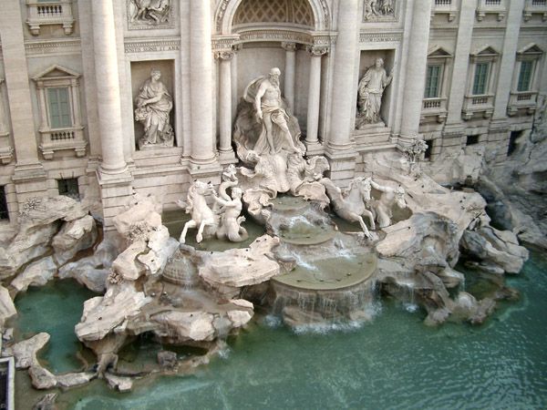 Fendi to fund Trevi Fountain restoration
