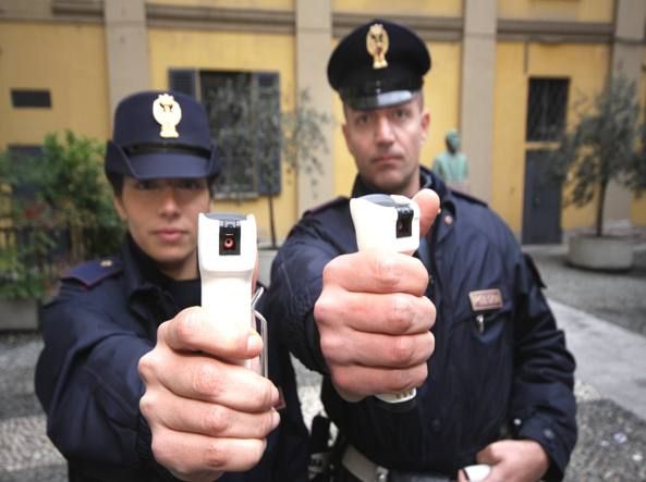 Pepper spray for Rome police