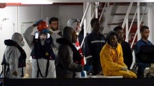 Survivors come ashore in Sicily