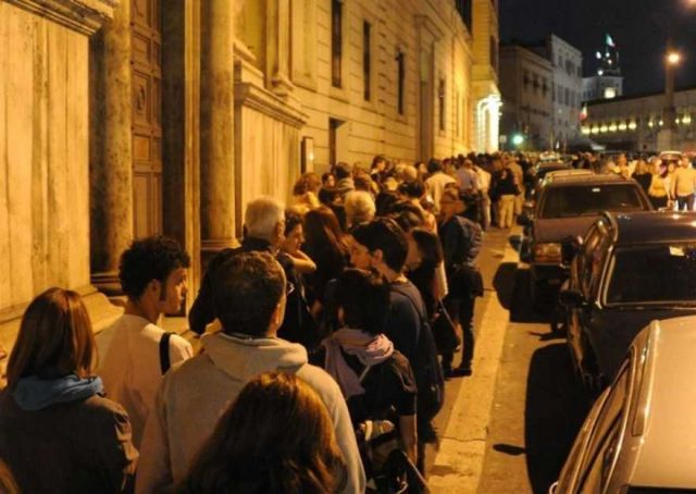 Annual Museum Night is popular in Rome.