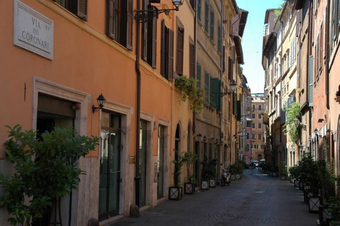 Via dei Coronari is a well-trodden pilgrim route leading to Castel S. Angelo.