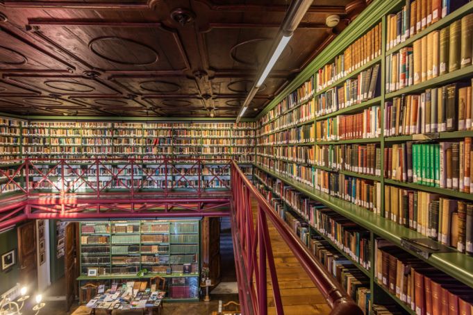 The library at the Anglican Centre in Rome