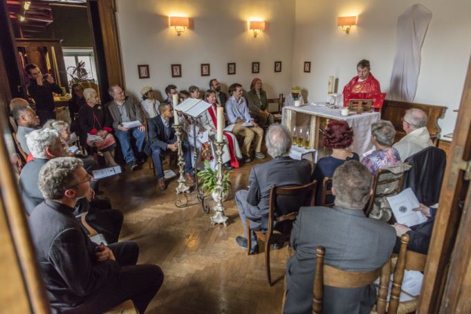 A service in the Chapel of the Anglican Centre.