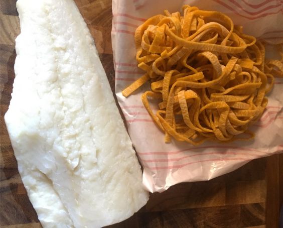 Fettuccine aglio, olio, baccalà e pecorino 1