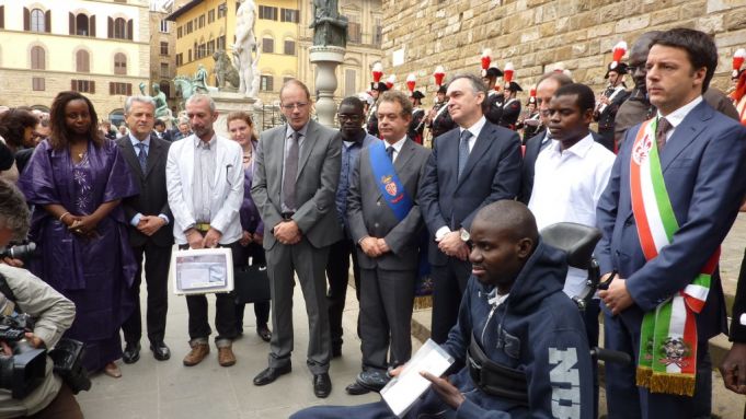 The then mayor of Florence Matteo Renzi conferred Italian citizenship on three Senegalese survivors of a racially-motivated gun attack in 2011.