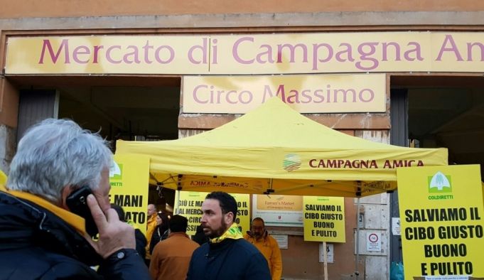 Rome closes Circus Maximus farmers' market