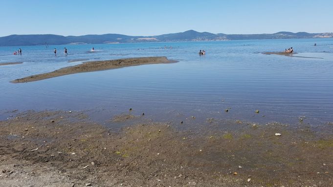 Rome's Bracciano Lake in critical condition