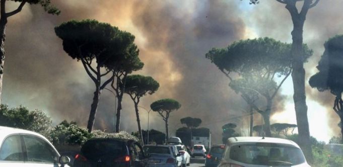Rome homes evacuated over wildfires