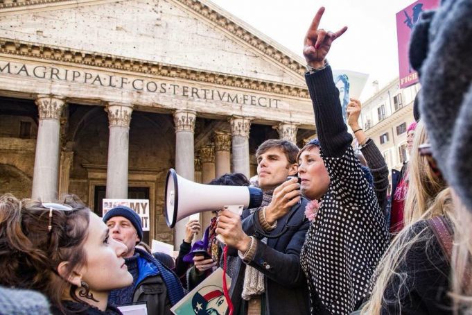 Women march in Rome for civil rights