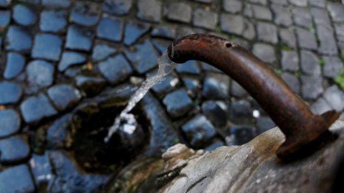 Rome turns its water fountains back on