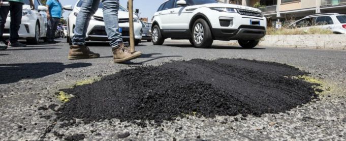 Prisoners to fix Rome's roads