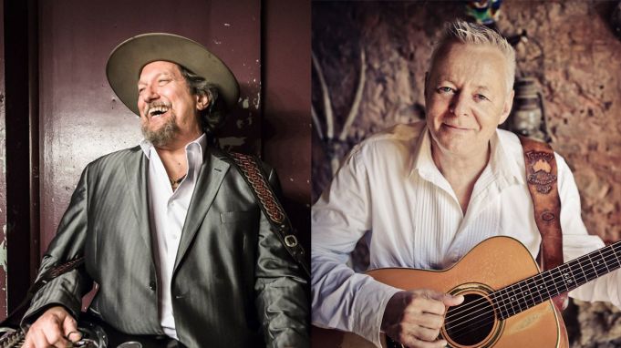Tommy Emmanuel performs with Jerry Douglas in Rome concert