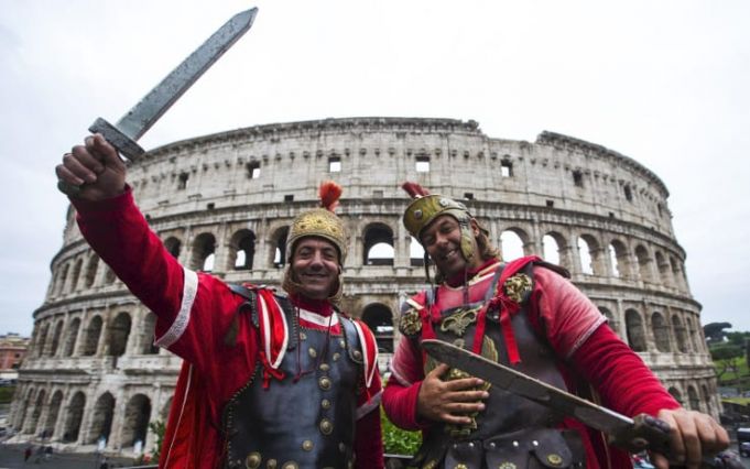 Rome bans centurions from city's historic centre