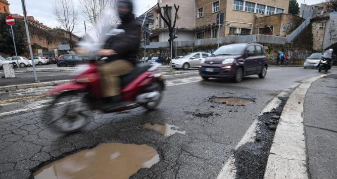 Prisoners, not soldiers, to fix Rome's roads