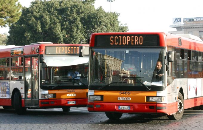 Rome public transport strike on 17 January