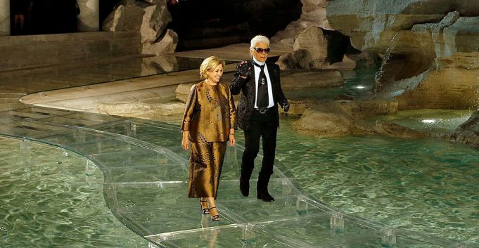 Fendi pays tribute to Lagerfeld with Rome catwalk