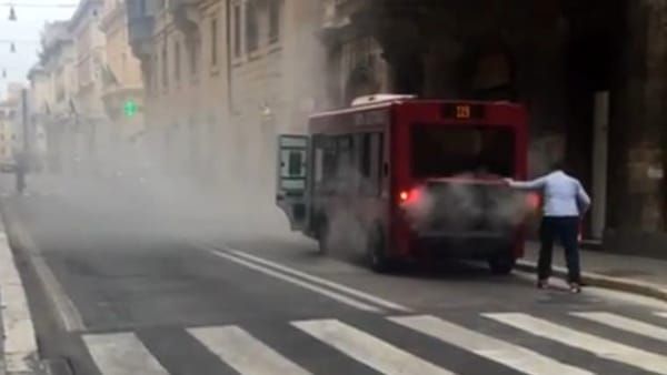 Another electric minibus catches fire in Rome