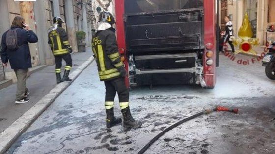 Rome electric bus catches fire in centre