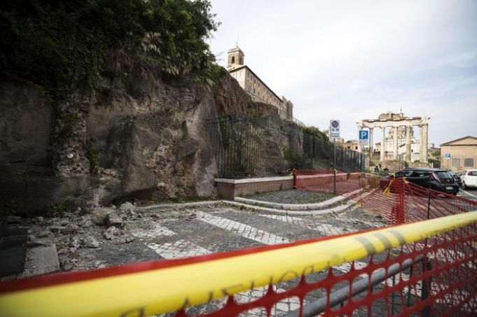 Gucci sponsors restoration of Rome's Tarpeian Rock