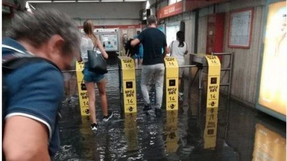Rome metro station floods during rainstorm