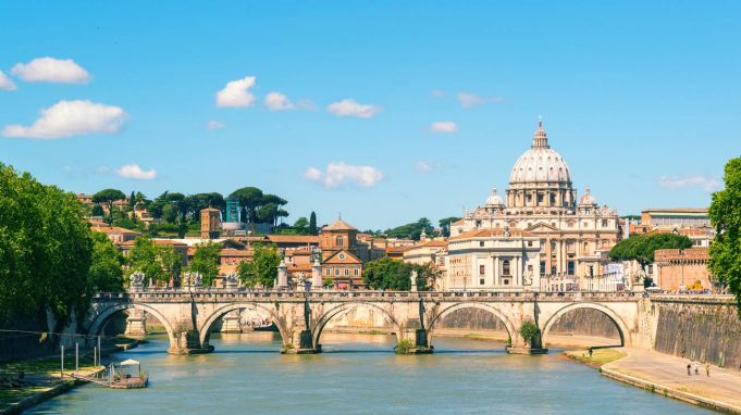 Rome celebrates river Tiber with Tevere Day