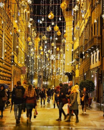 Christmas lights in Florence