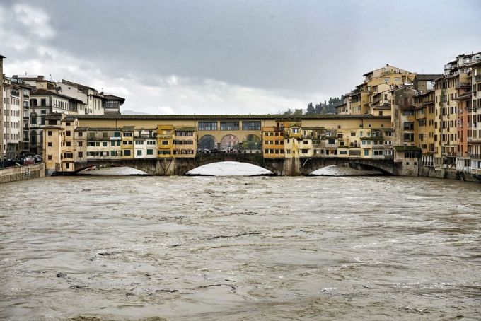 Florence on alert as river Arno rises to highest levels in 20 years