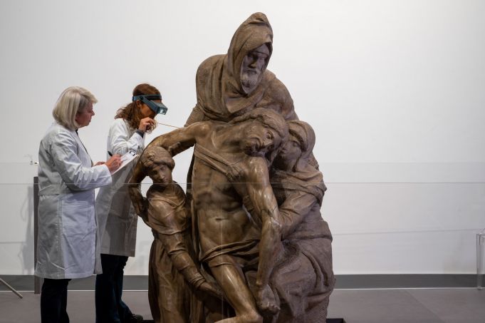 Florence restores Michelangelo's Pietà in public