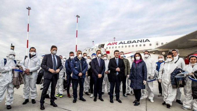 Coronavirus: Albania sends doctors to help Italy