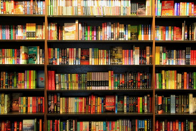 Lockdown ends for Rome's bookshops