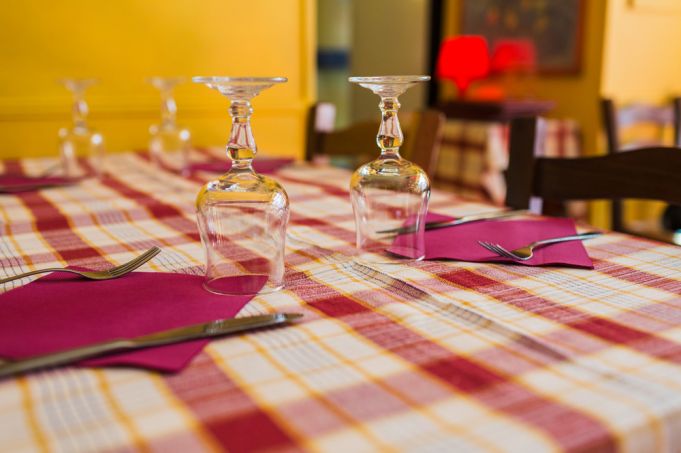 Coronavirus: 'One third of Rome's restaurants will not reopen'