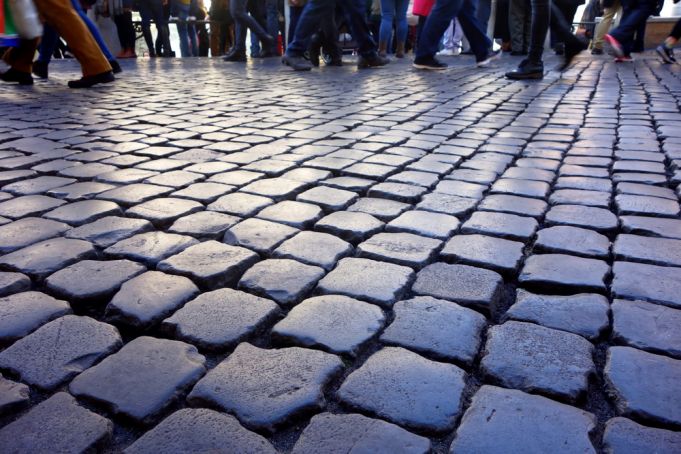 Rome streets bid farewell to cobblestones