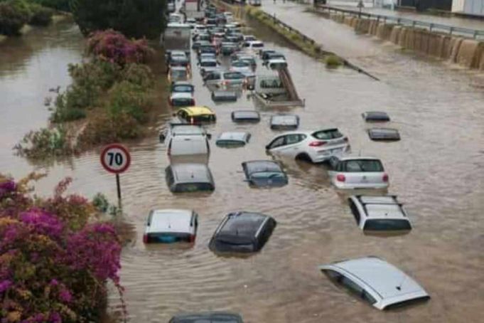 Palermo floods: search underway after heaviest rain since 1790
