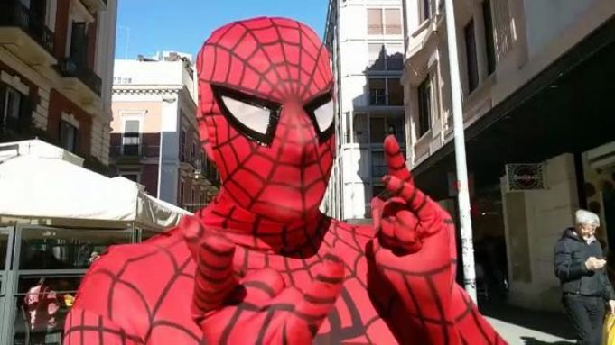 Man in Spider-Man mask tries to rob Rome gelateria
