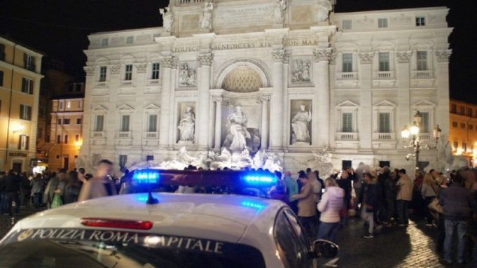 Covid-19: Rome police attacked for enforcing mask-wearing rules
