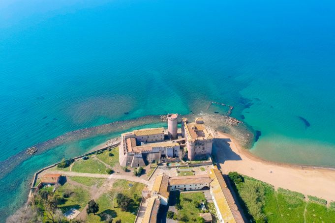 TripAdvisor: Beachside castle near Rome among world's best attractions