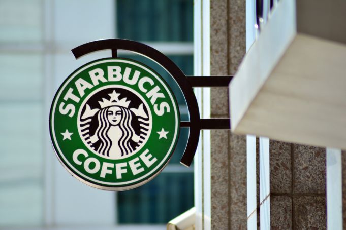 Starbucks to open in centre of Rome