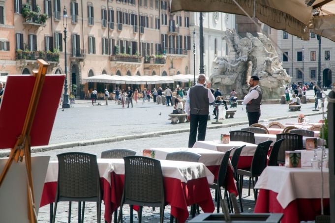 Italy orders bars and restaurants to close early amid covid-19 surge