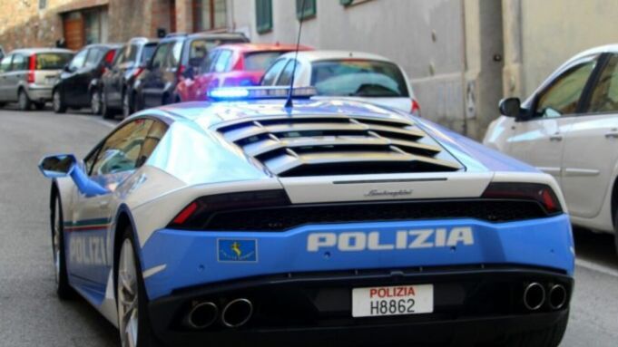 Italy: Police use Lamborghini to transport kidney in record time