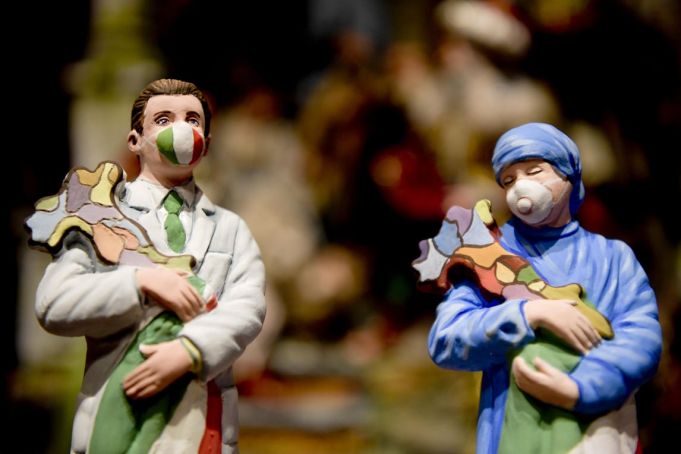 Covid-19: Italy's Christmas cribs pay tribute to hero doctors and nurses