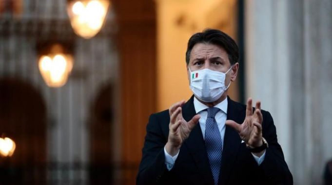 Covid-19: Italy's premier Conte signs new emergency decree