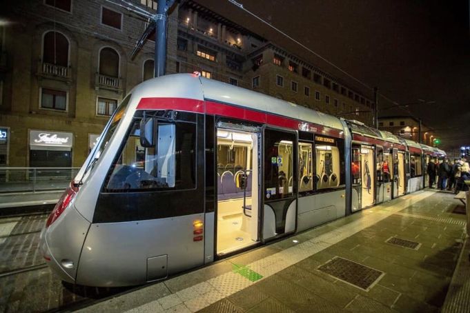 Italy: Hitachi tests first battery-powered tram in Florence