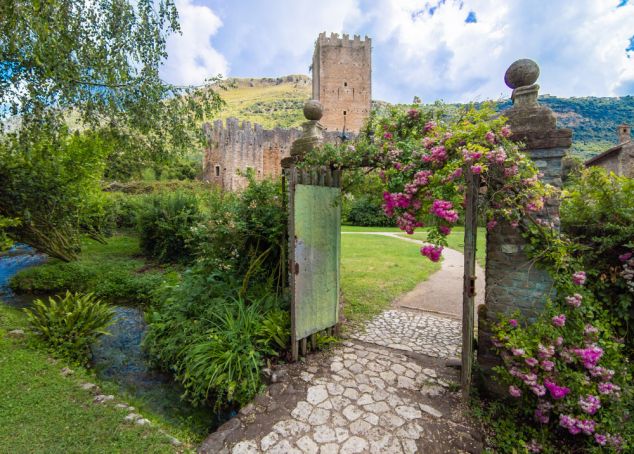 Ninfa Garden