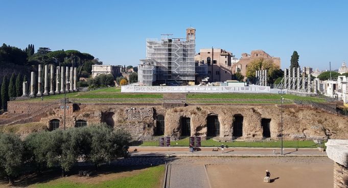 Fendi funds restoration of Temple of Venus and Roma