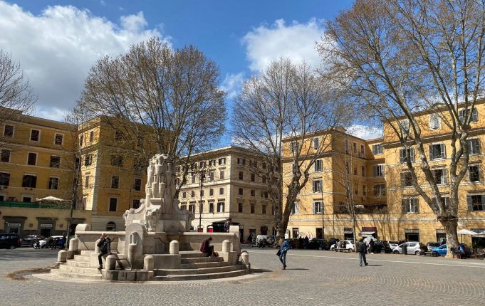 Rome schools reopen for two days before Italy's Easter lockdown