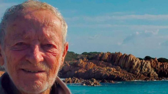 Italy’s Robinson Crusoe leaves paradise island after 32 years of hermit life