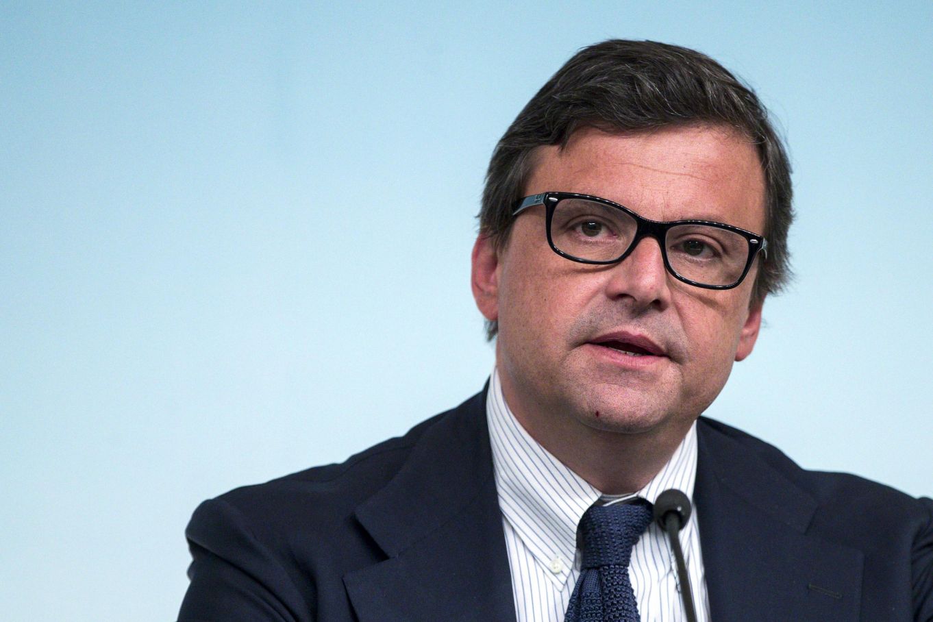 who-is-carlo-calenda-wanted-in-rome