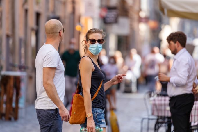 Covid-19: Italy to drop outdoor mask-wearing rule