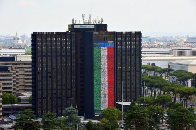 Euro 2020: Rome's Poste Italiane building unveils giant tricolour of 1,200 staff faces